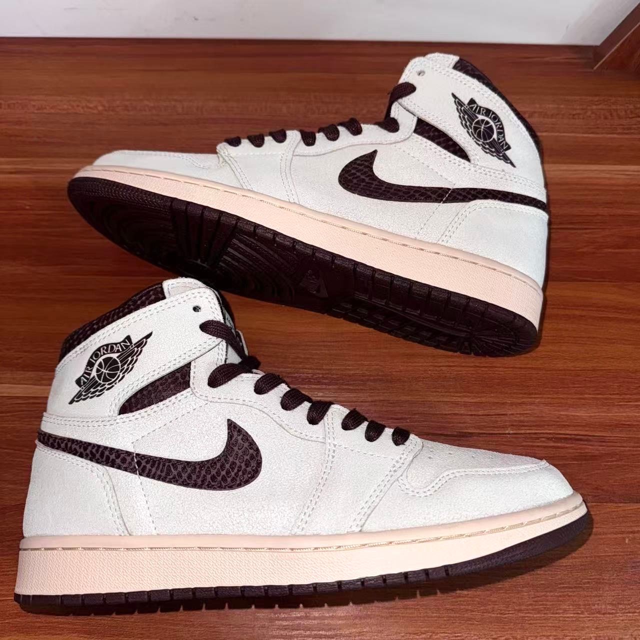 A Ma Maniere × Nike Air Jordan 1 Retro High OG "Sail and Burgundy"