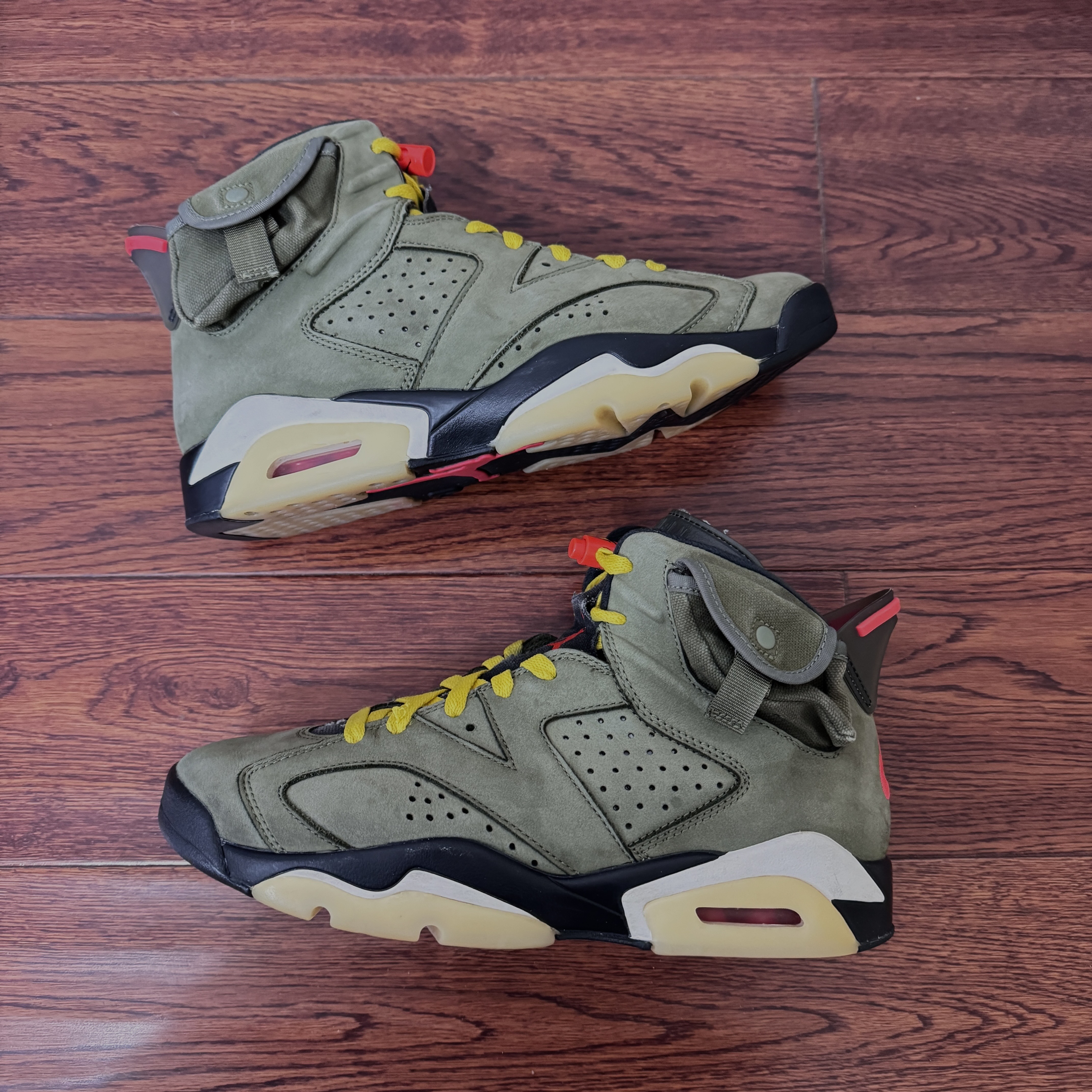 Travis Scott × Nike Air Jordan 6 Retro "Medium Olive"