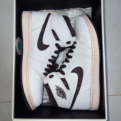 A Ma Maniere × Nike Air Jordan 1 Retro High OG "Sail and Burgundy"
