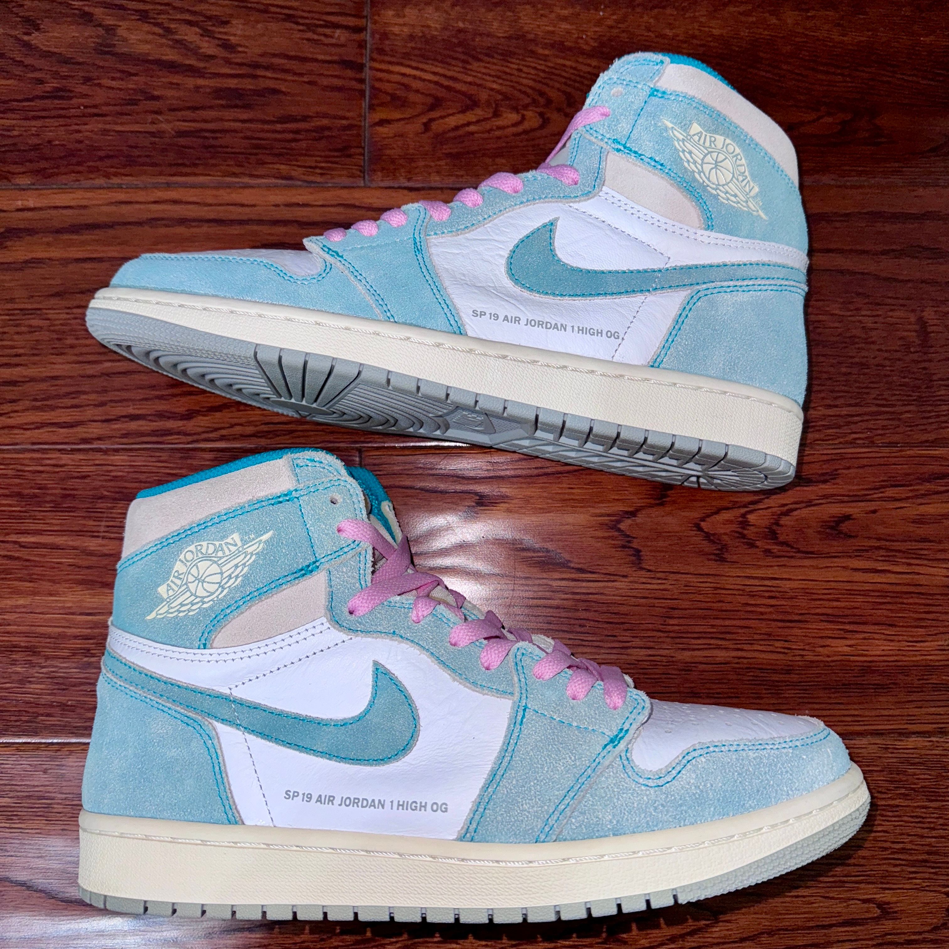 Nike Air Jordan 1 Retro High OG "Turbo Green"
