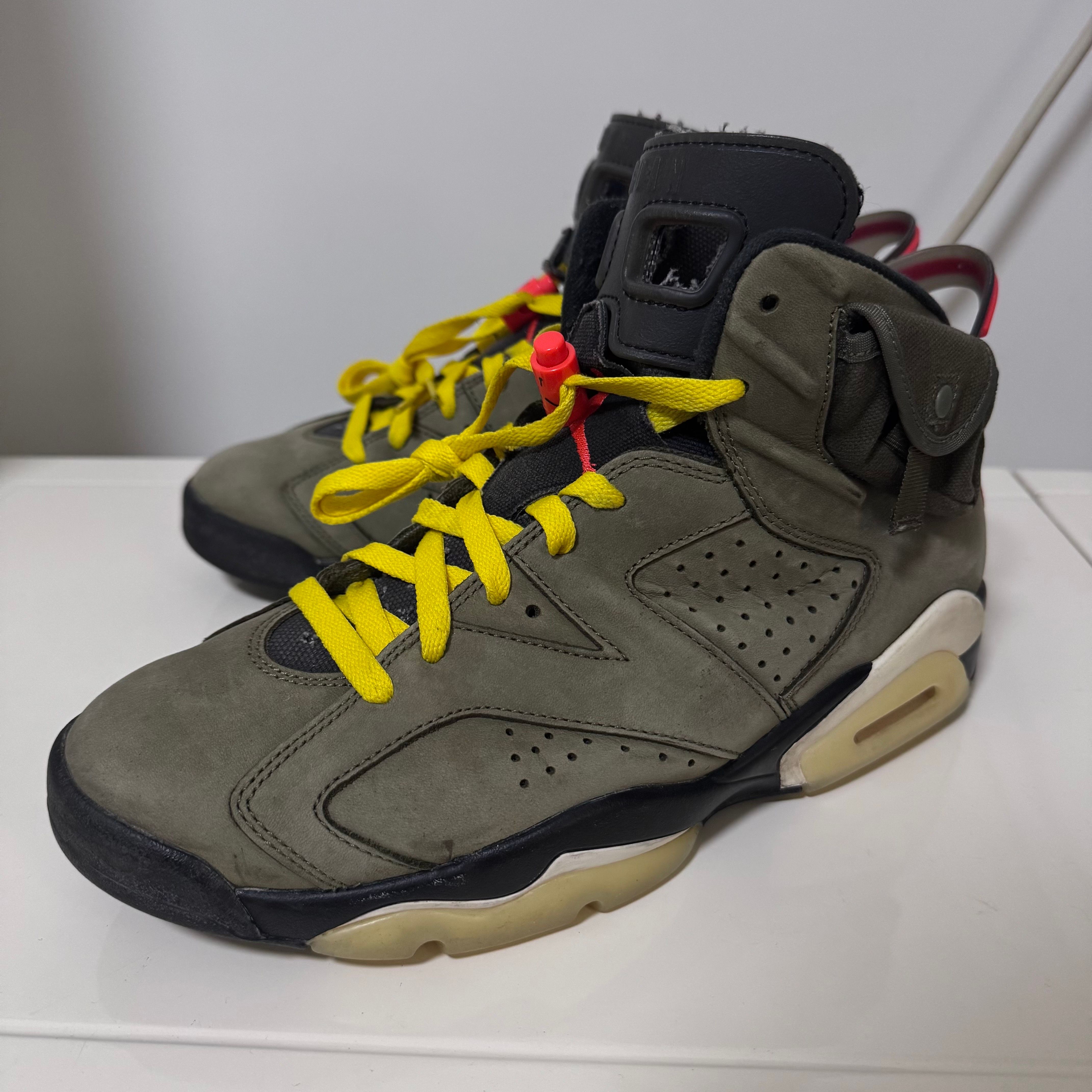 Travis Scott × Nike Air Jordan 6 Retro "Medium Olive"