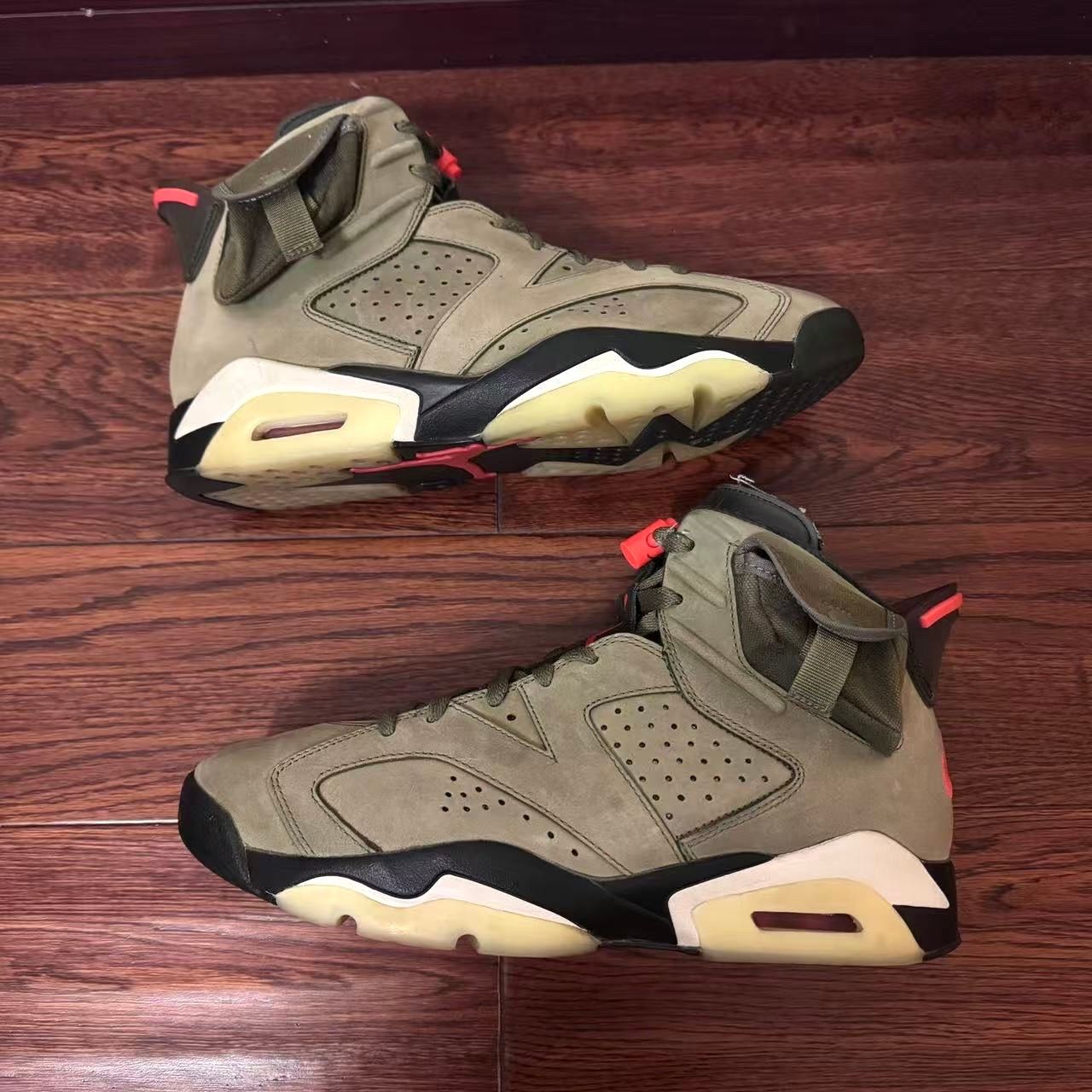 Travis Scott × Nike Air Jordan 6 Retro "Medium Olive"