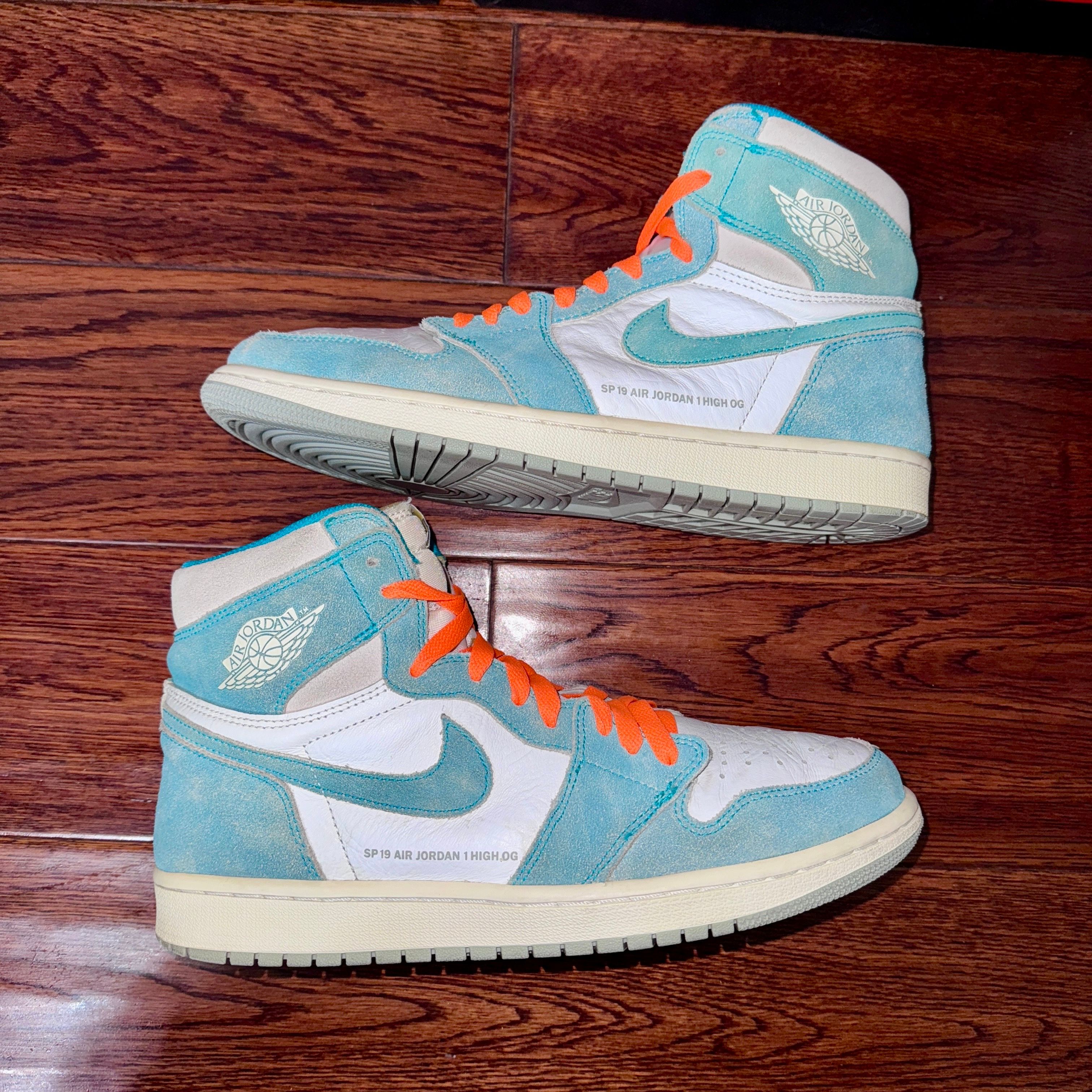 Nike Air Jordan 1 Retro High OG "Turbo Green"