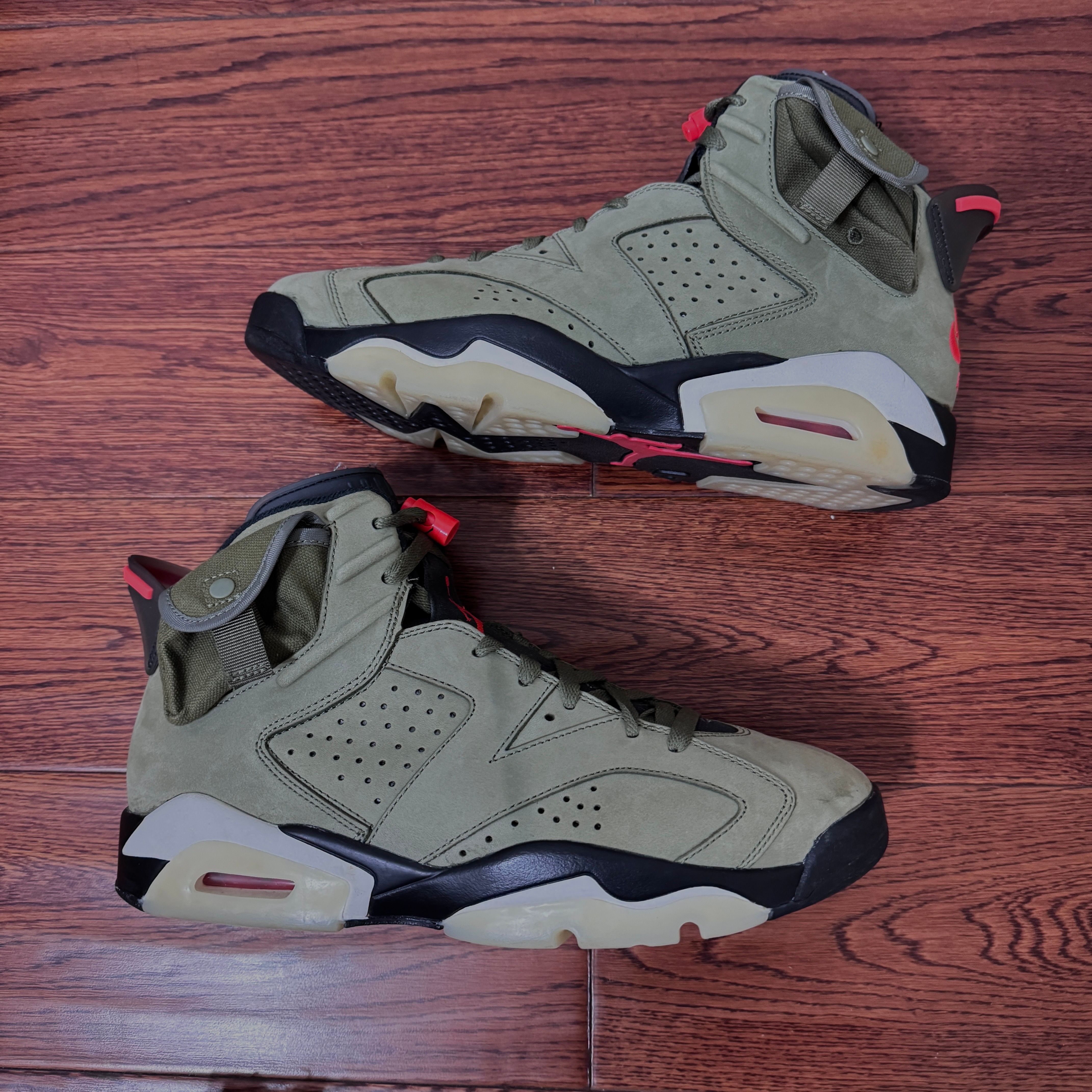Travis Scott × Nike Air Jordan 6 Retro "Medium Olive"