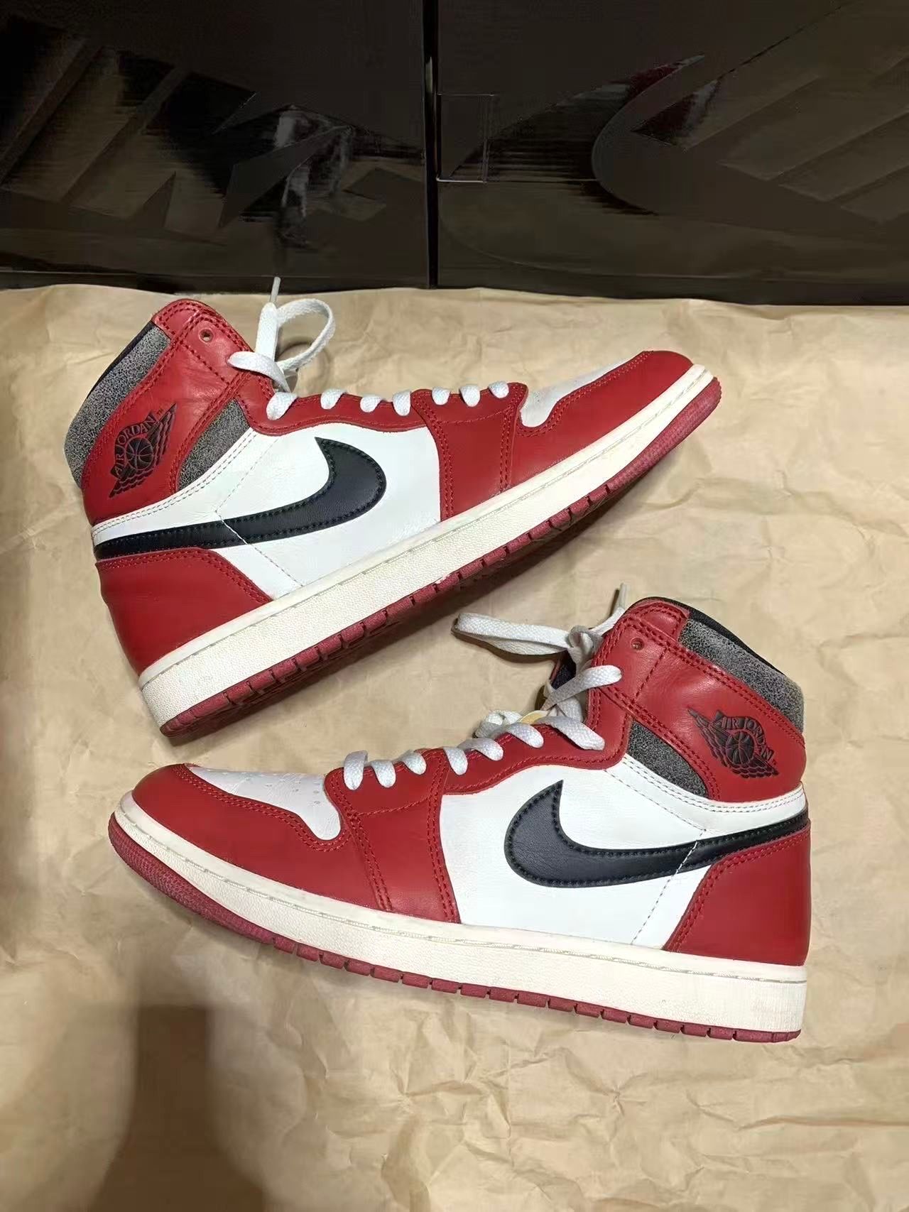 Nike Air Jordan 1 High OG "Lost & Found/Chicago"