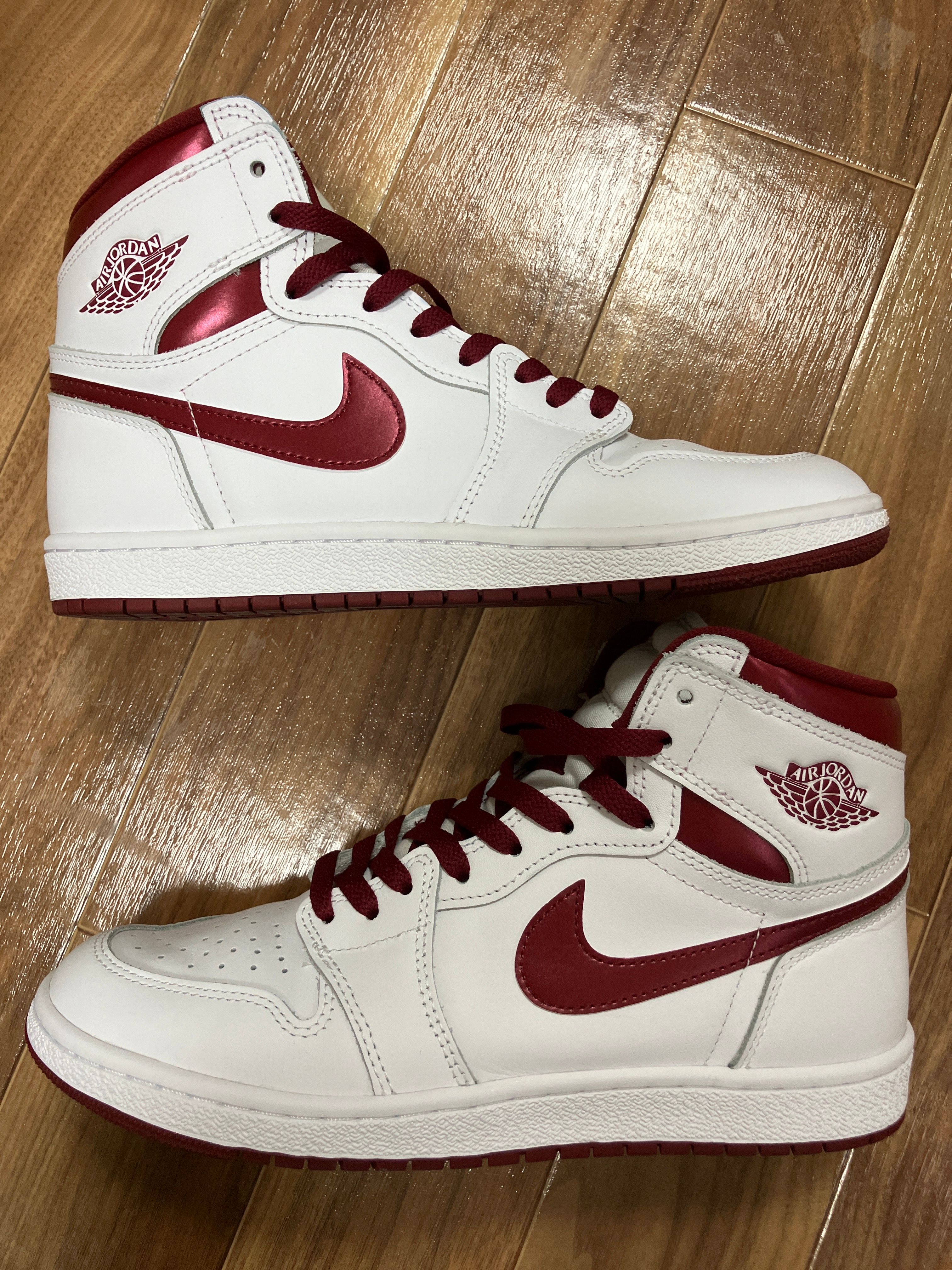 Nike Air Jordan 1 High '85 "Metallic Burgundy"