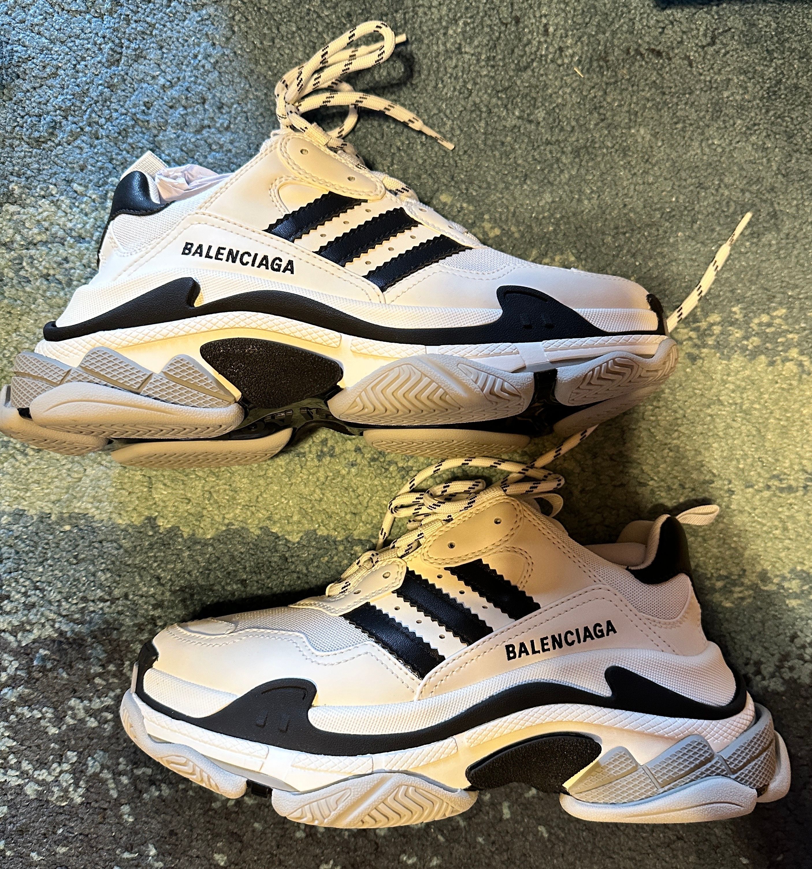 adidas × BALENCIAGA Triple S "White"