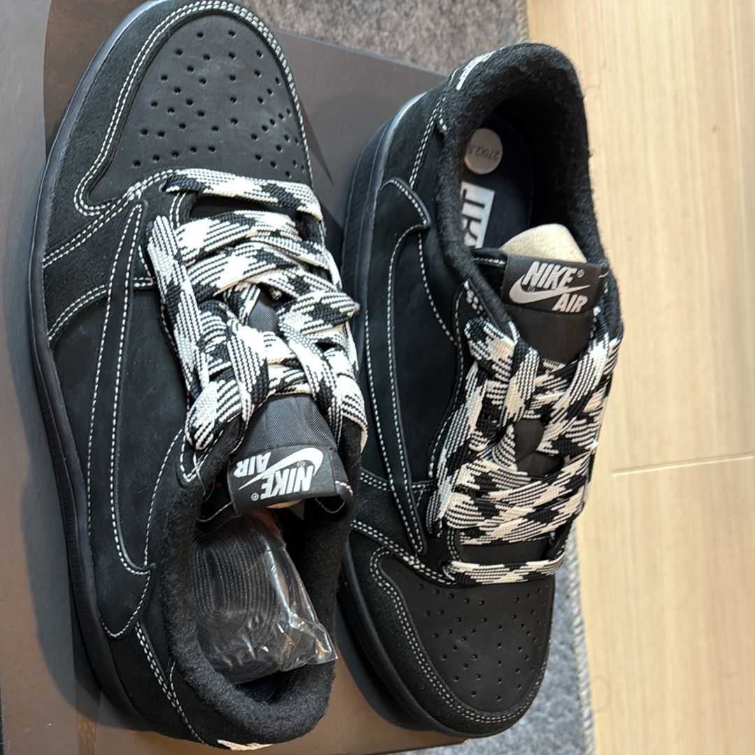 Travis Scott × Nike Air Jordan 1 Low OG SP "Black Phantom"