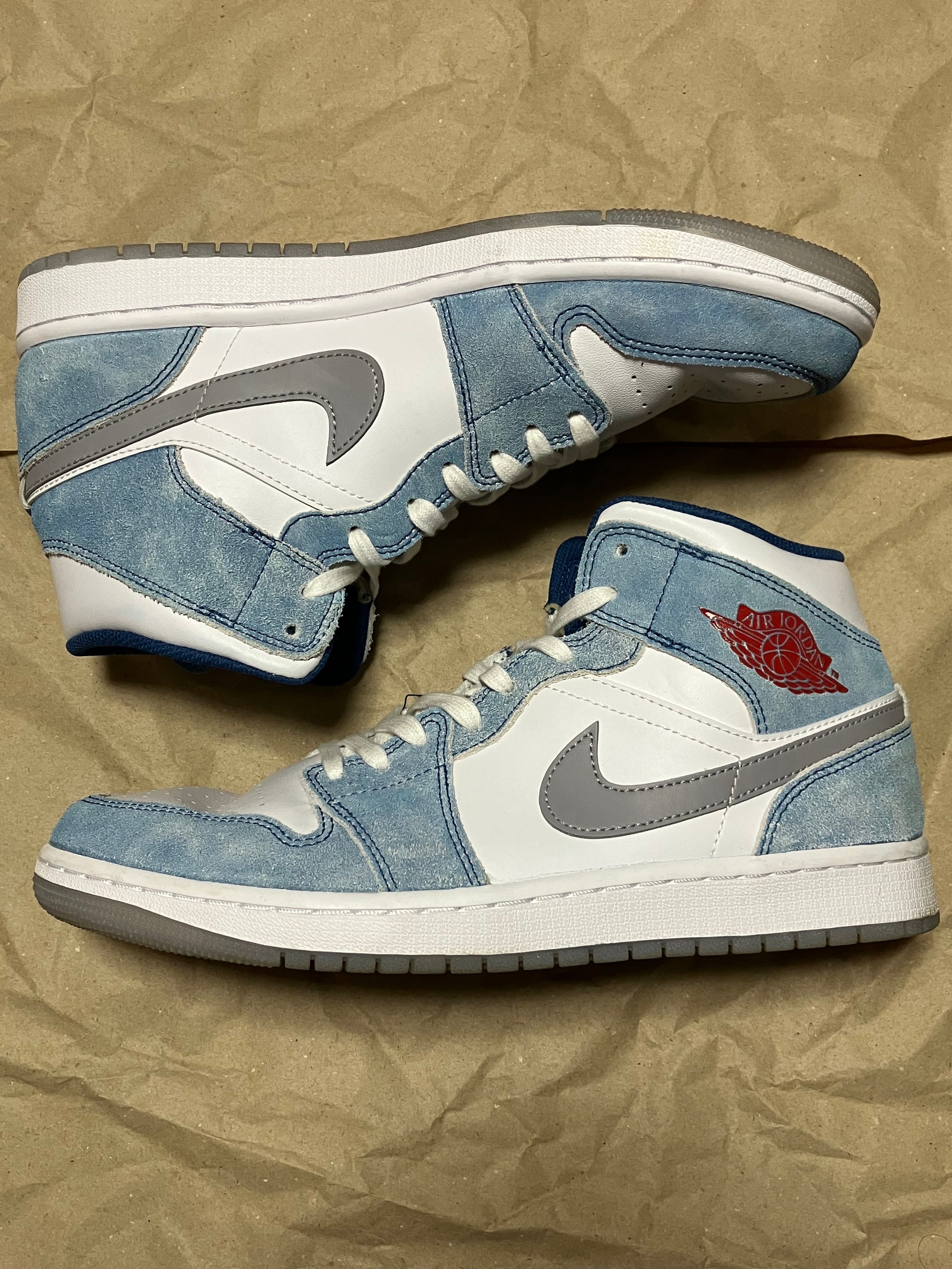 Nike Air Jordan 1 Mid SE "White/Hyper Royal/Red"