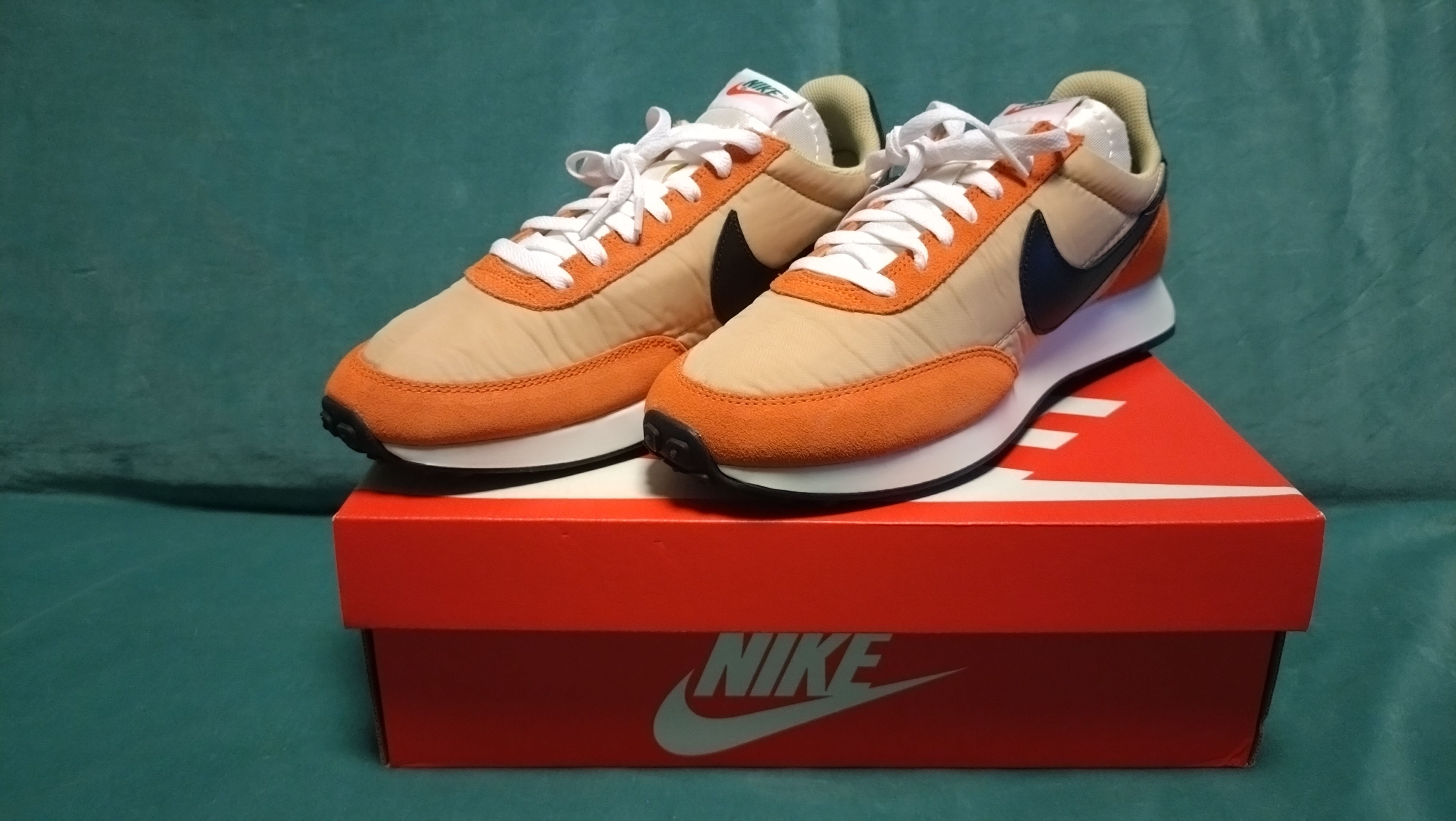 ナイキ エアテイルウィンド 79 "チーム ゴールド スターフィッシュ"