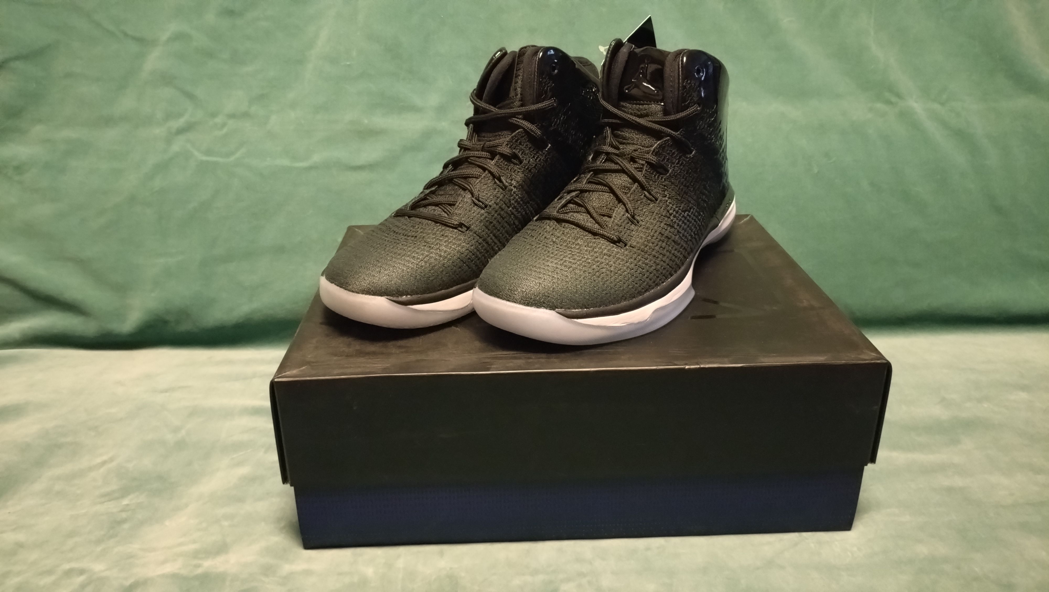 ナイキ エアジョーダン31 "ブラック/コンコルド アンスラサイト ホワイト"