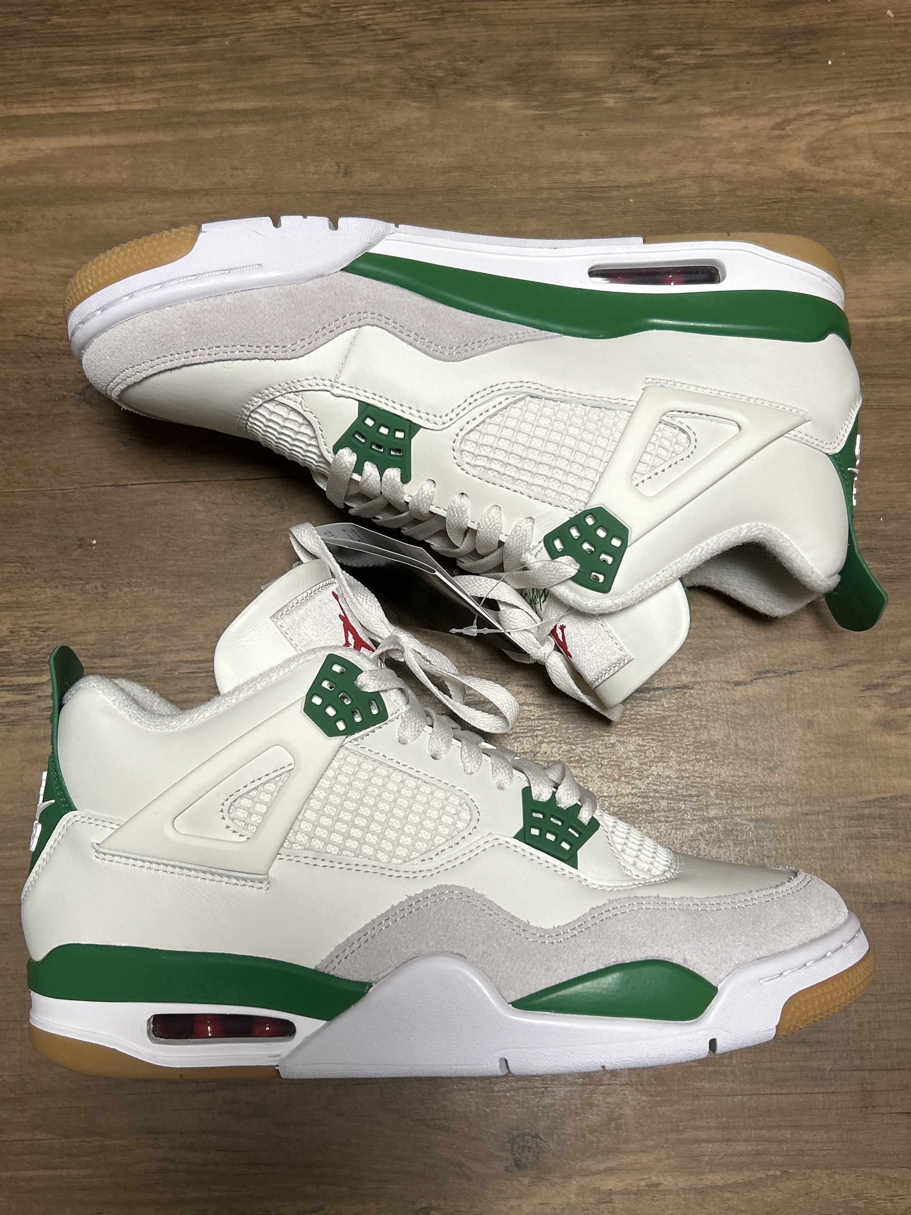 Nike SB × Air Jordan 4 Retro SP "Pine Green"