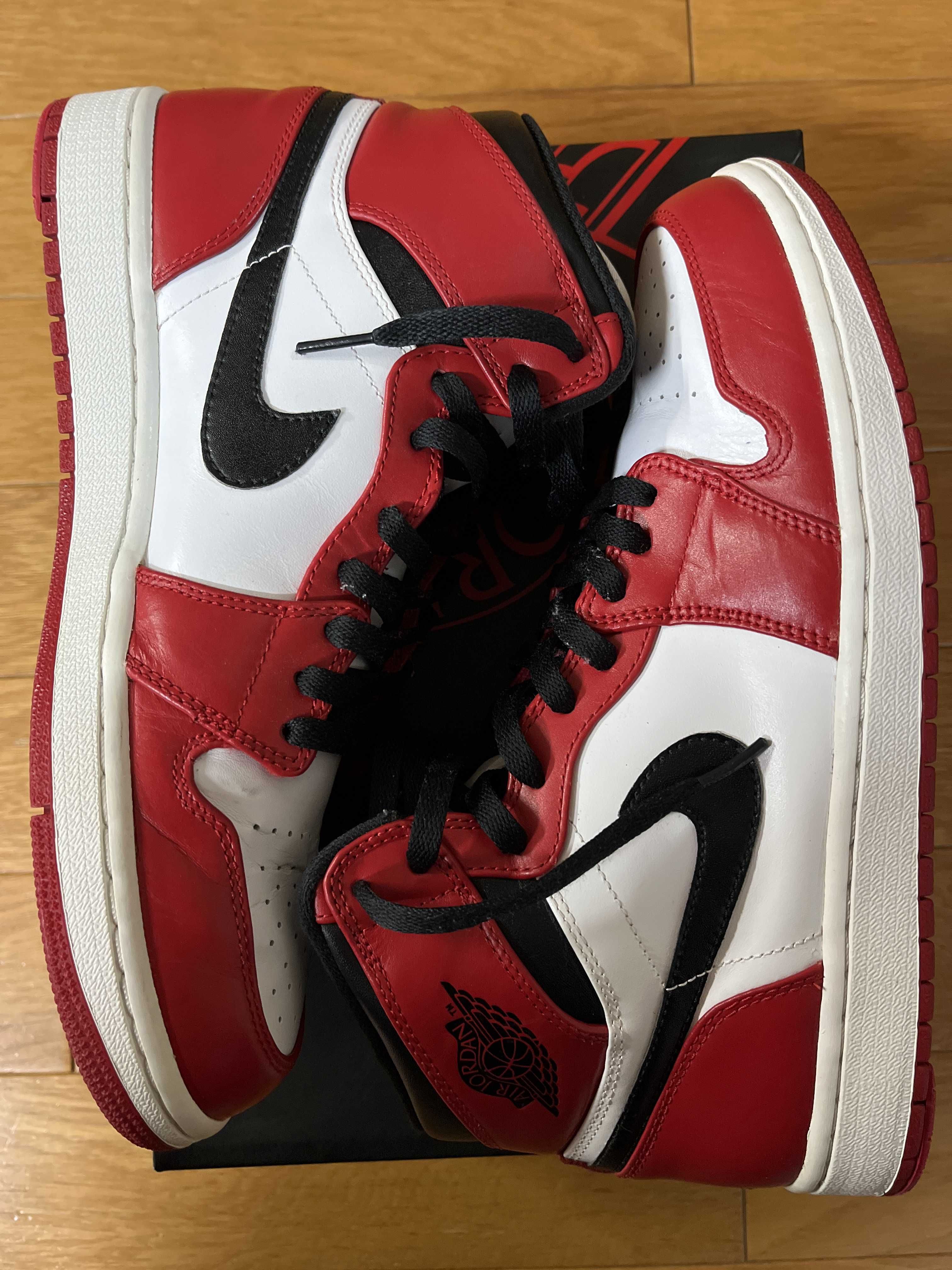 Nike Air Jordan 1 Retro High "Chicago" (2013)