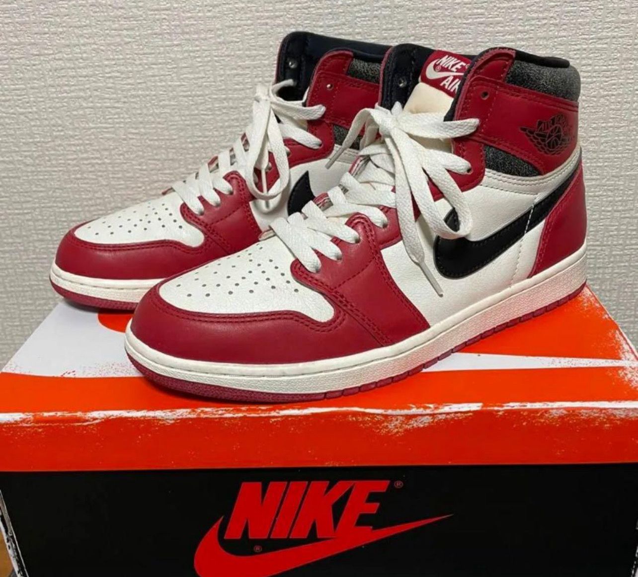 Nike Air Jordan 1 High OG "Lost & Found/Chicago"