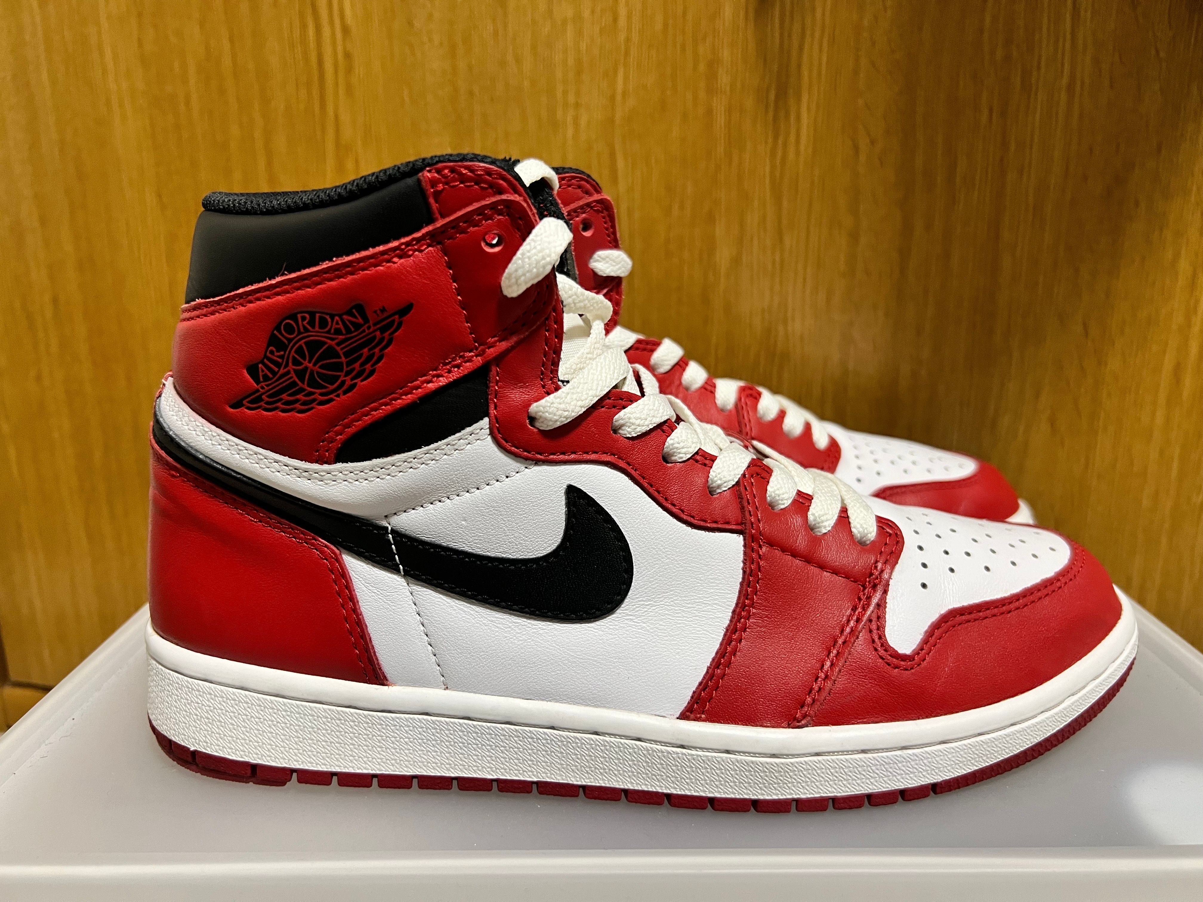 Nike Air Jordan 1 Retro High "Chicago" (2015)