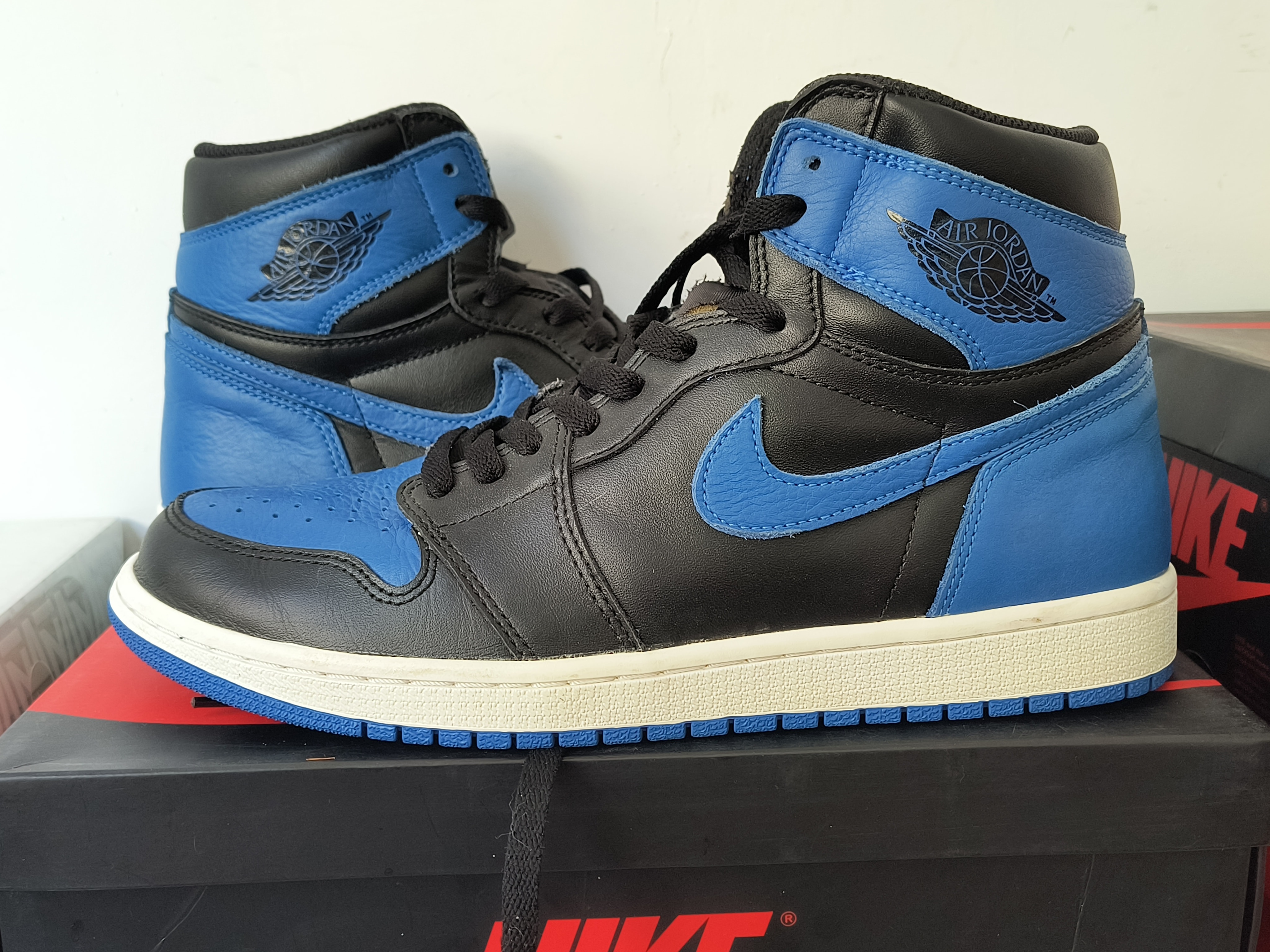 Nike Air Jordan 1 Retro High OG "Royal" (2017)