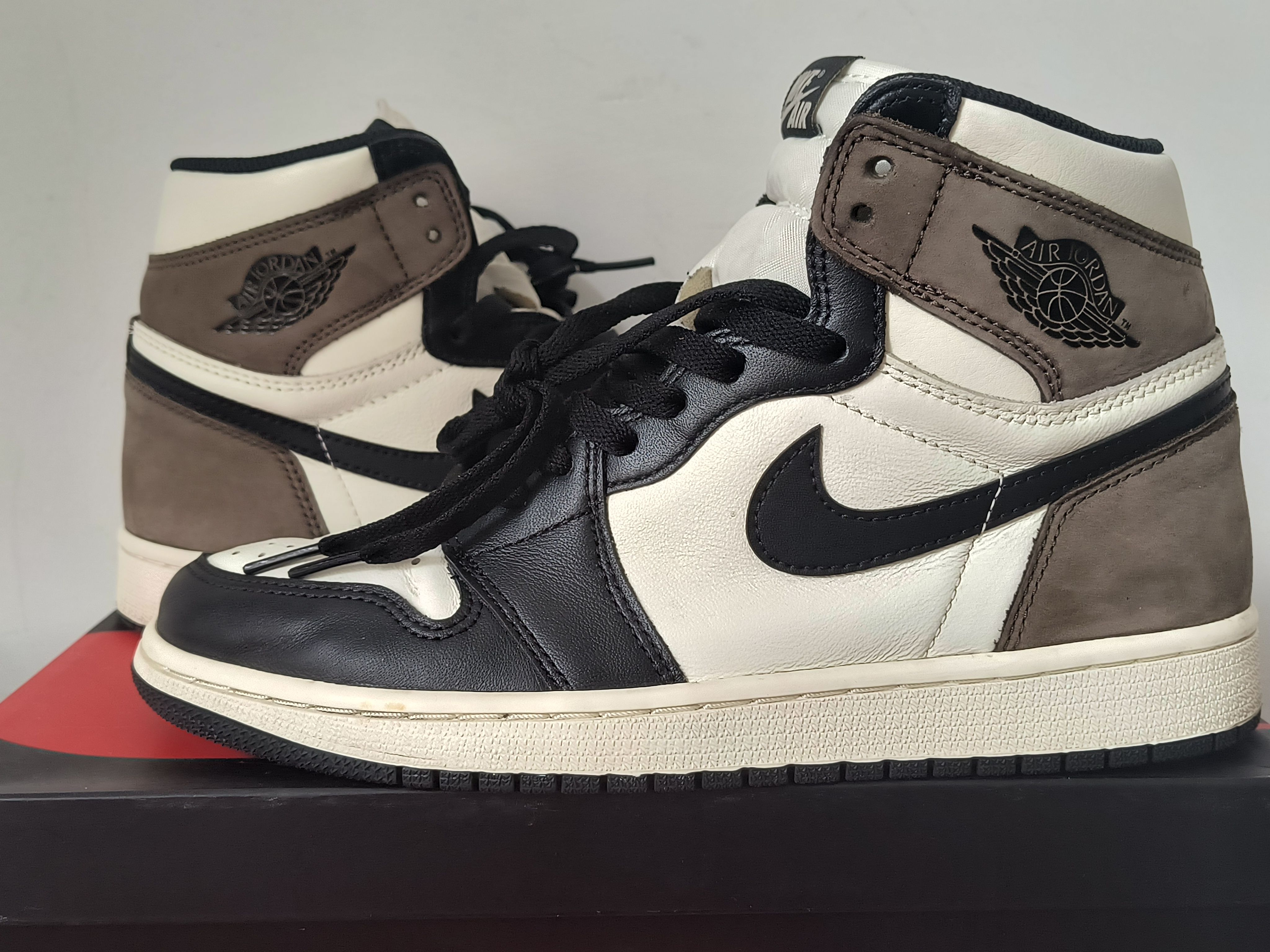 Nike Air Jordan 1 High OG "Sail/Dark Mocha/Black"