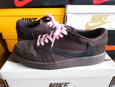 Travis Scott × Nike Air Jordan 1 Low OG SP "Velvet Brown and Dark Mocha"