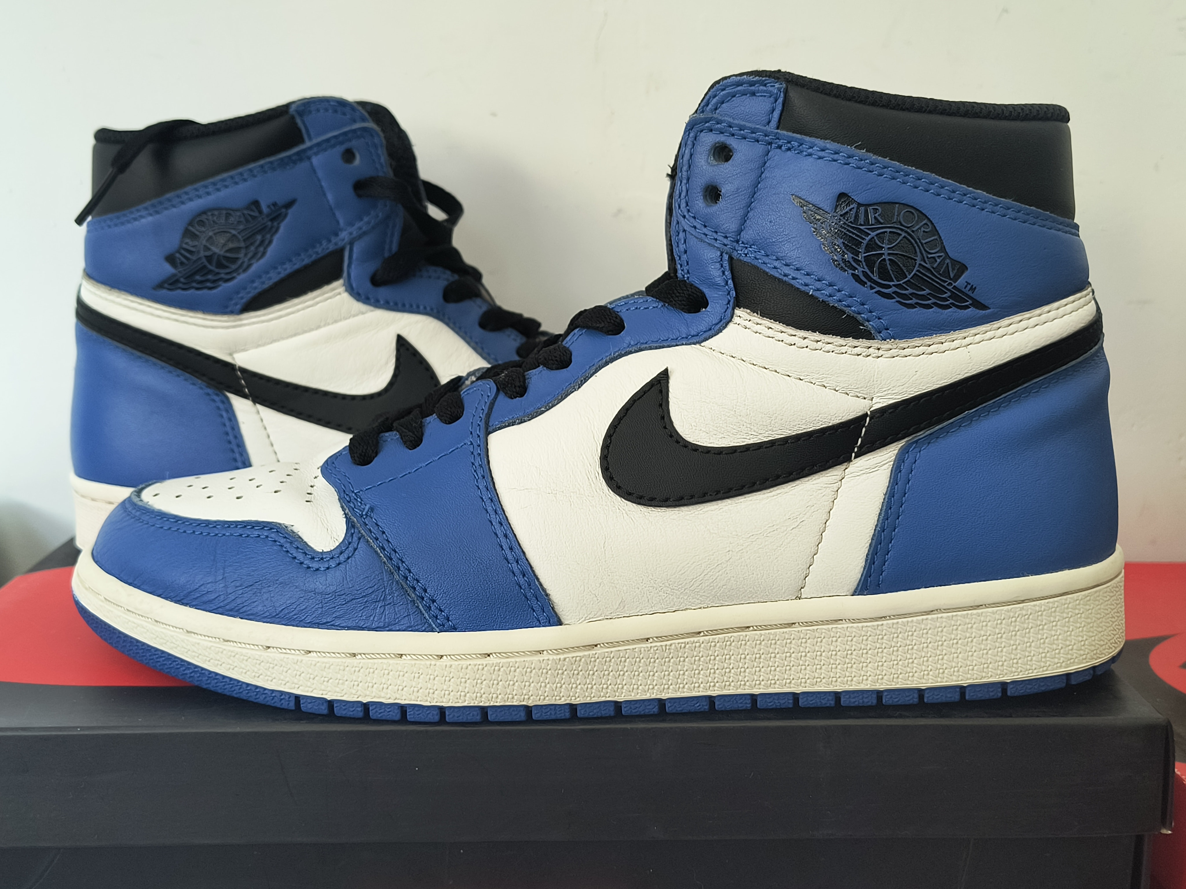Nike Air Jordan 1 Retro High OG "Game Royal"