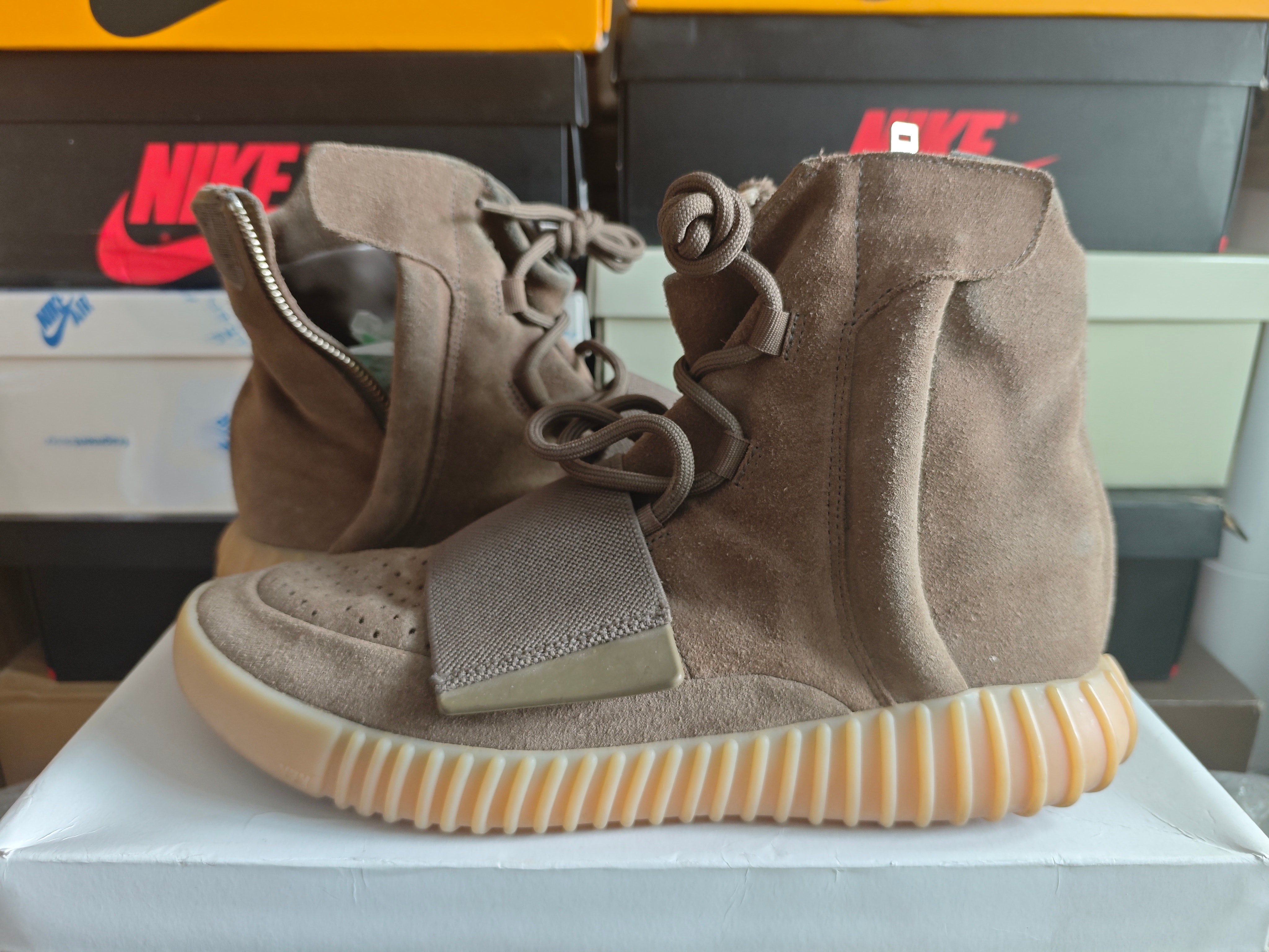 イージーブースト 700 V2(YEEZY BOOST 700 V2)/イージー 人気の新作を