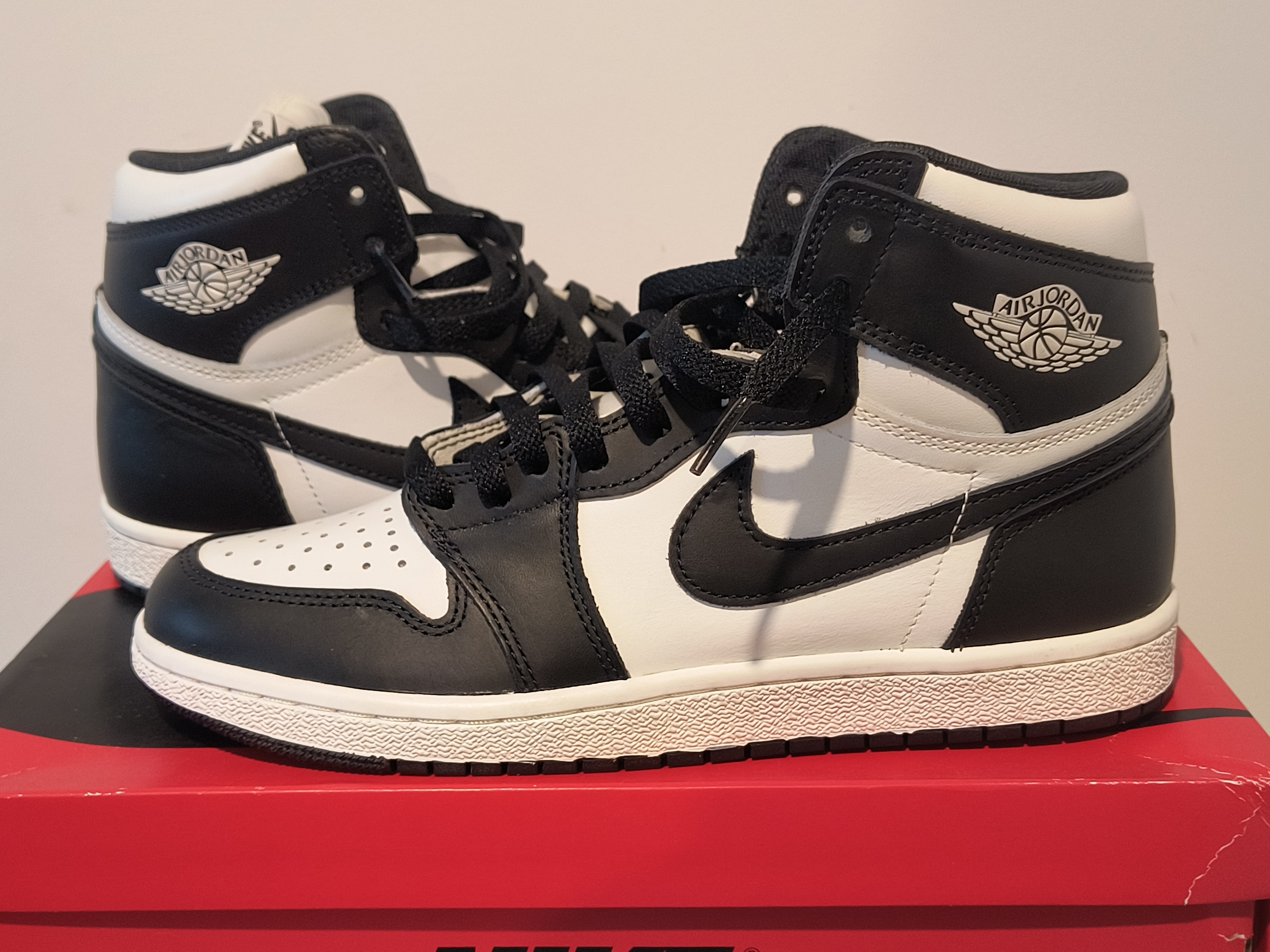 Nike Air Jordan 1 High '85 "Black/White"