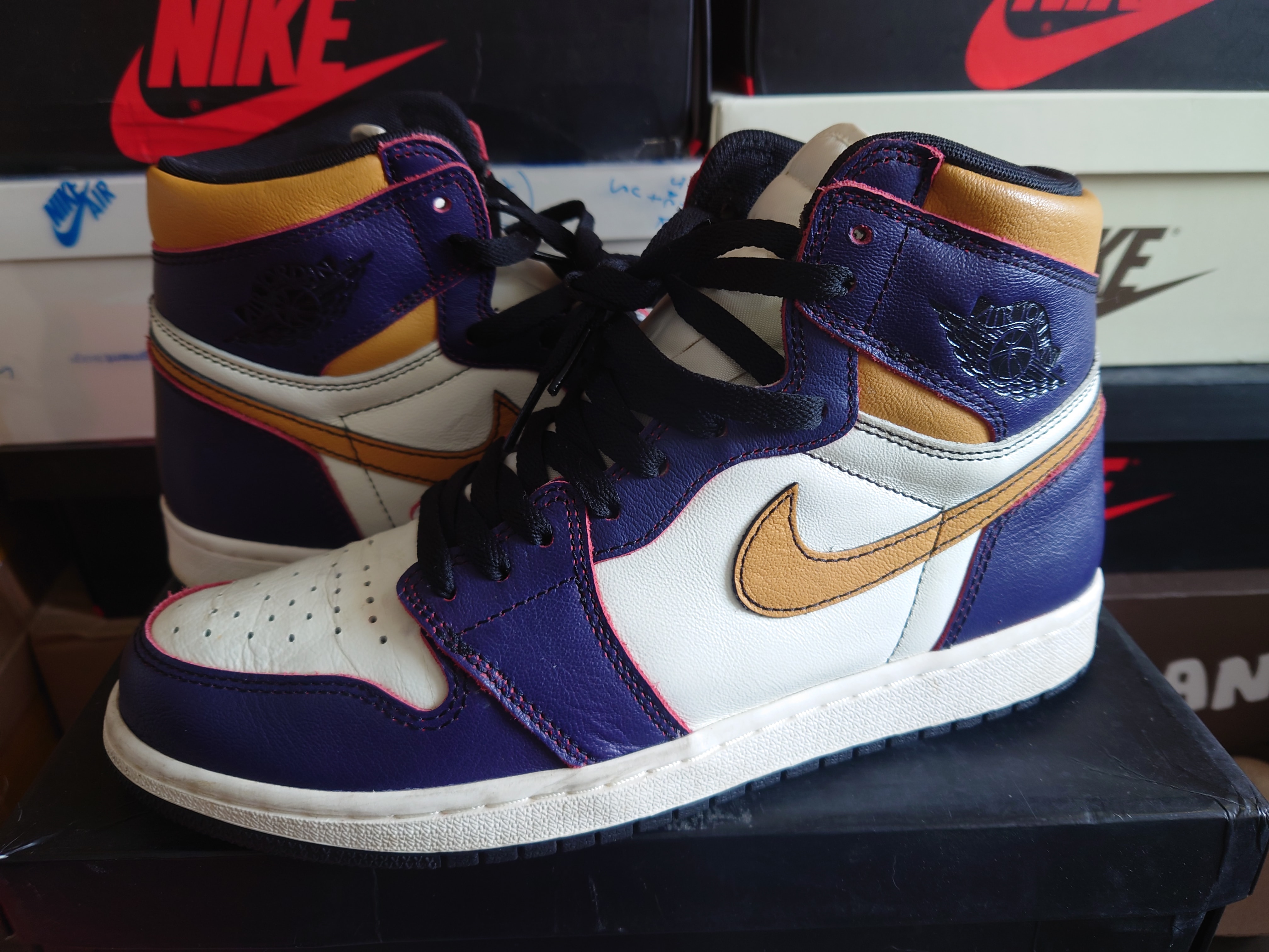 Nike SB × Air Jordan 1 Retro High "La To Chicago"  