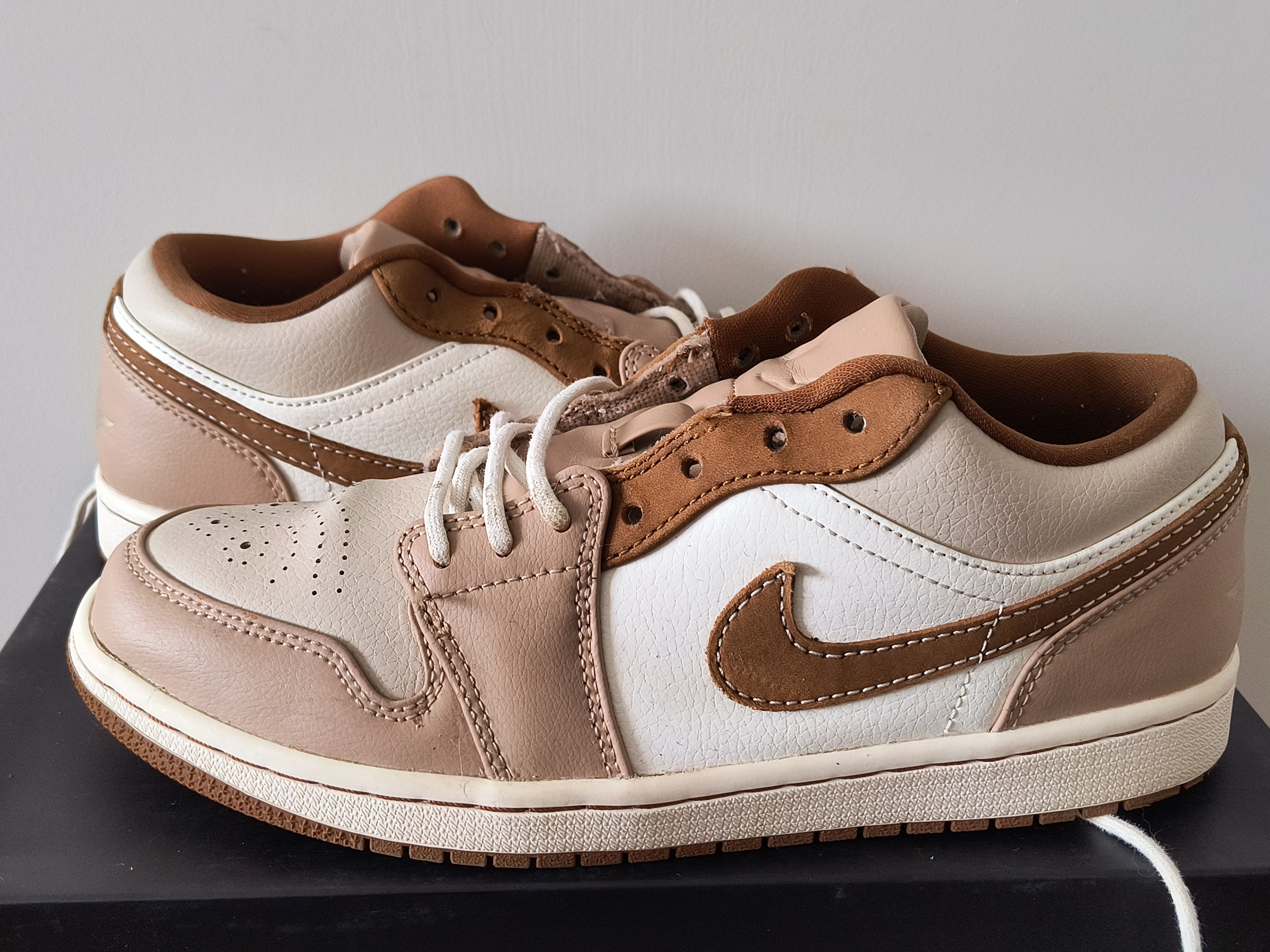 Nike Air Jordan 1 Low SE "Hemp/White"
