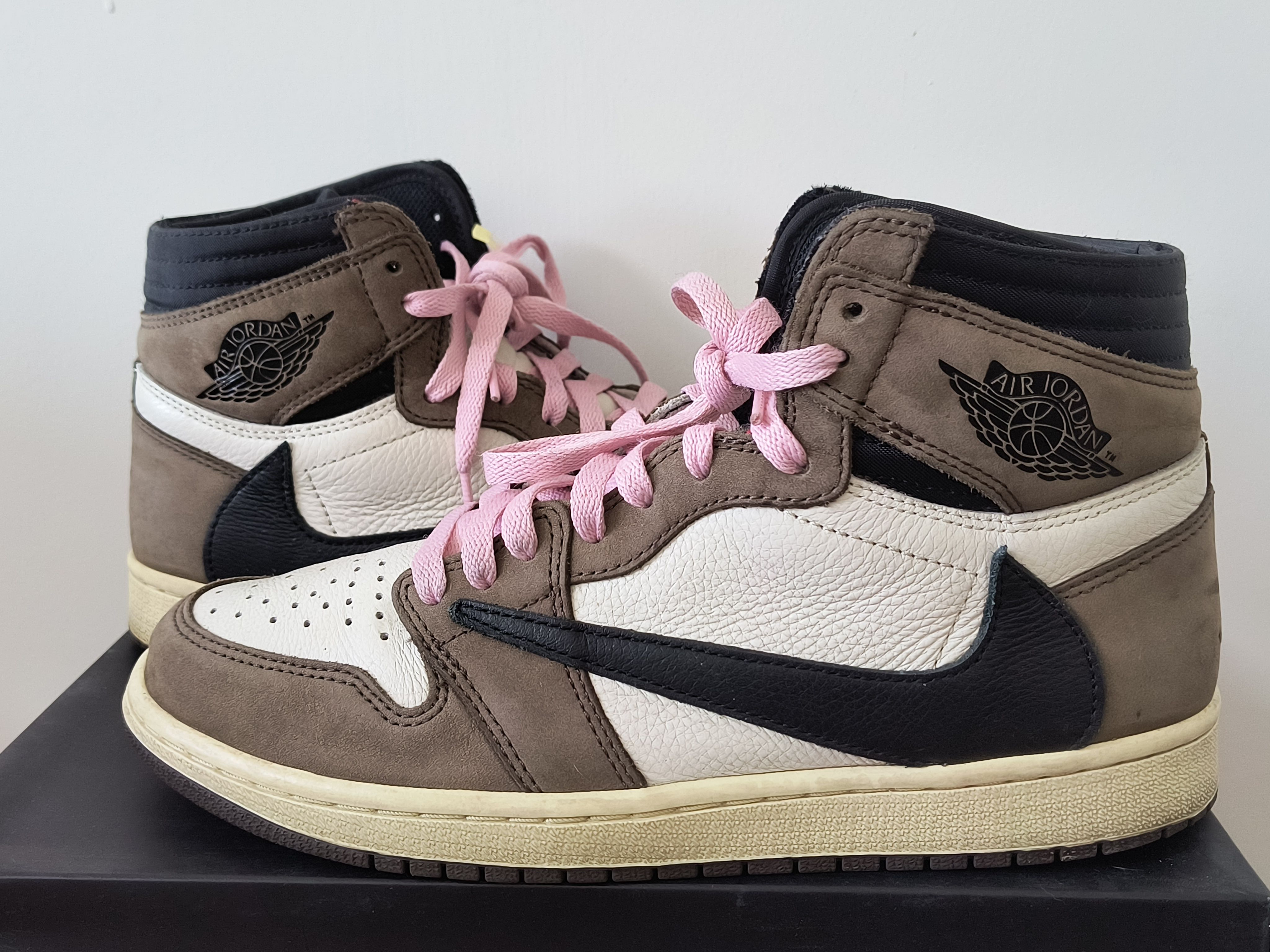 Travis Scott × Nike Air Jordan 1 Retro High OG TS SP "Sail/Dark Mocha"