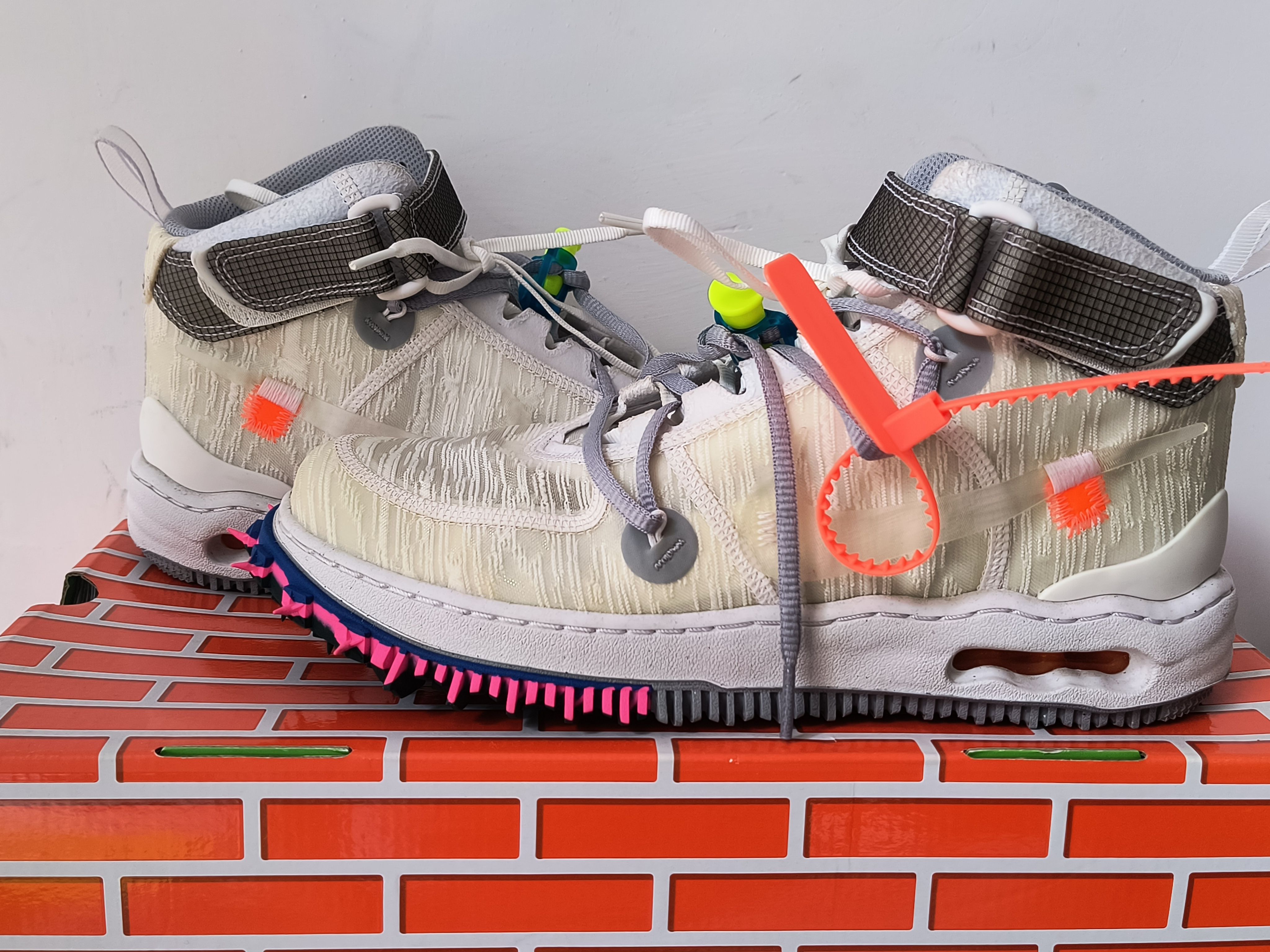 Off-White × Nike Air Force 1 Mid "White"