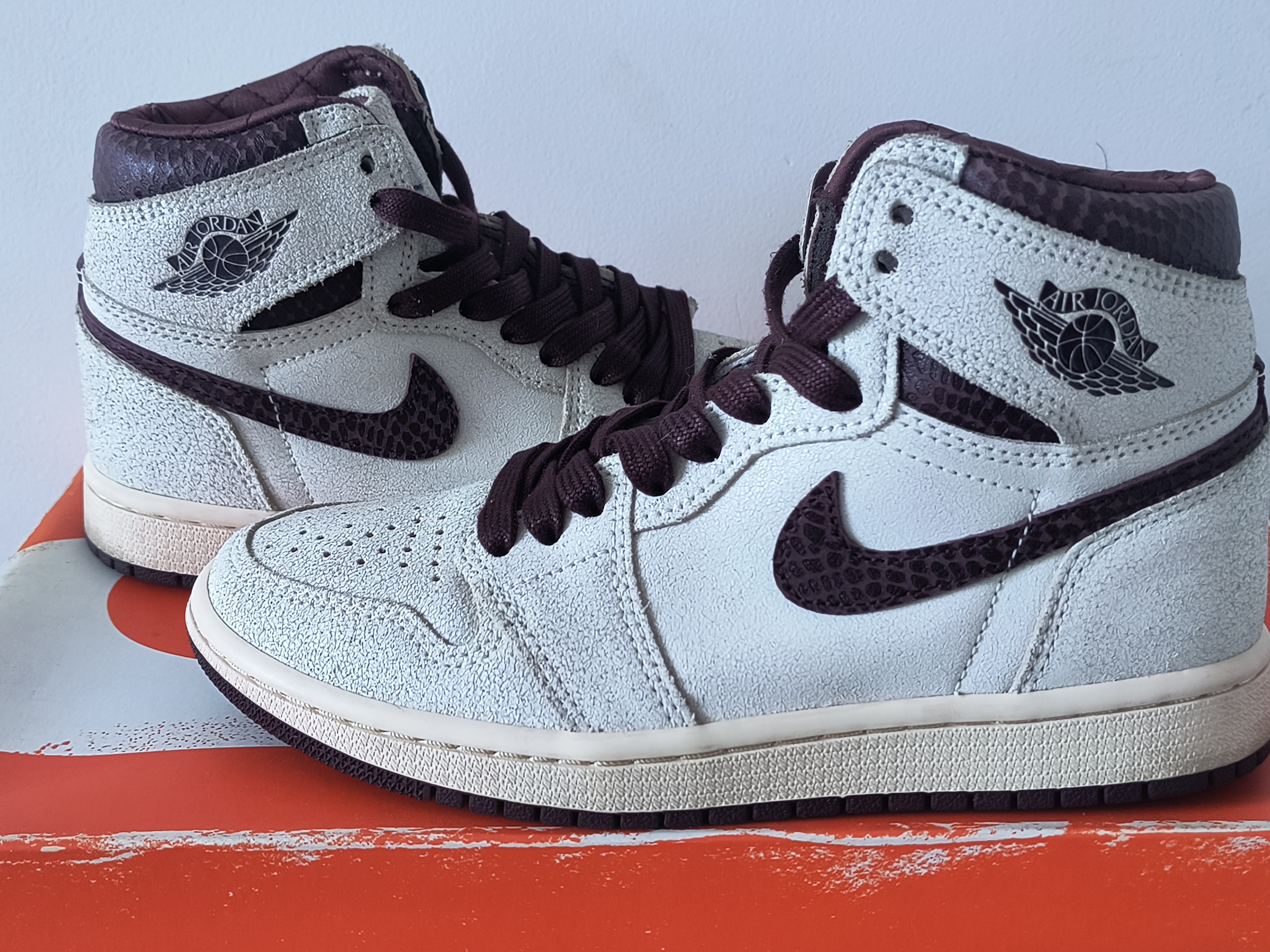 A Ma Maniere × Nike Air Jordan 1 Retro High OG "Sail and Burgundy"