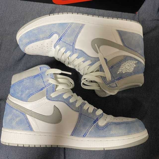 Nike Air Jordan 1 High OG "Hyper Royal"