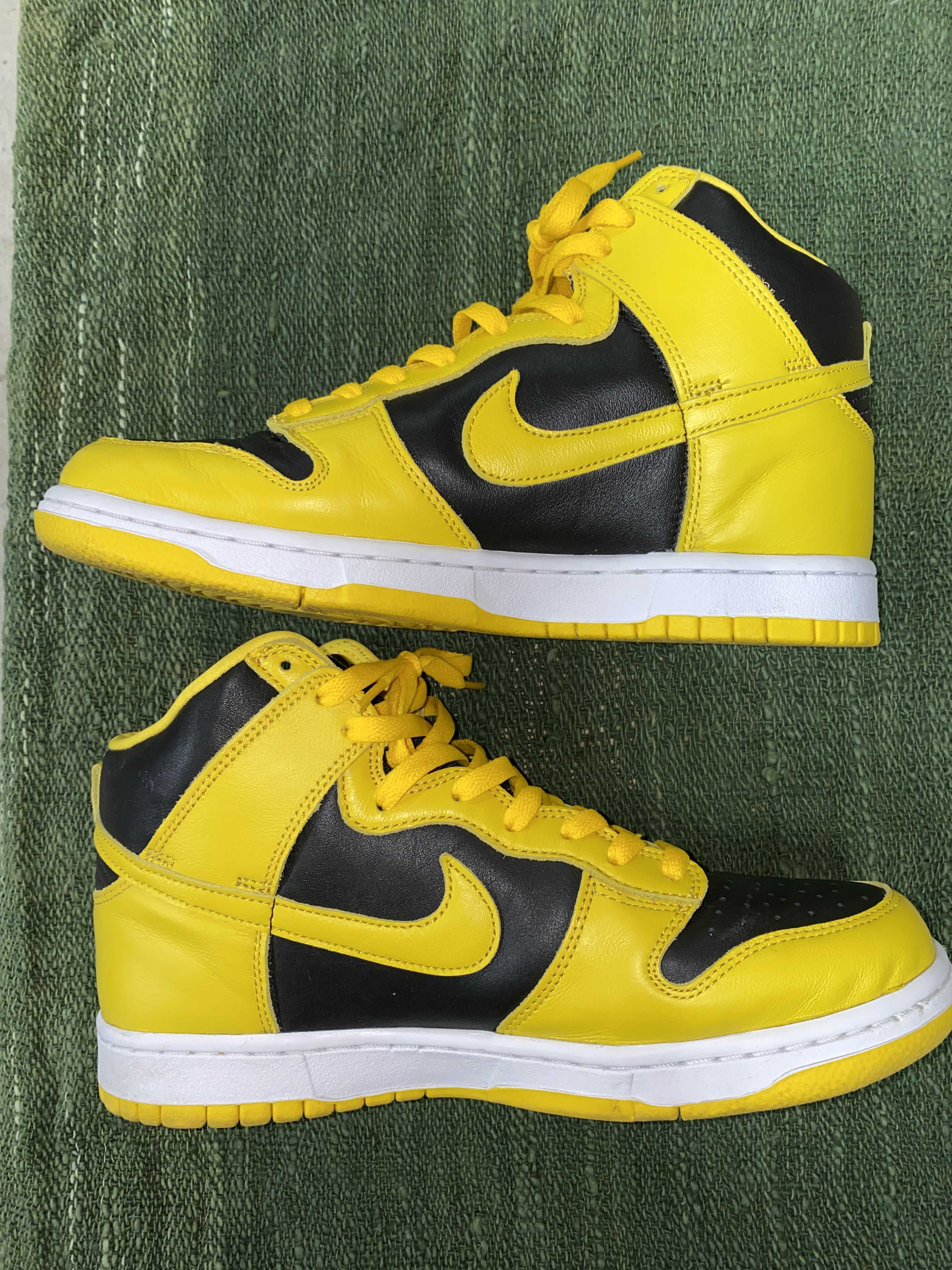 Nike Dunk High "Black/Varsity Maize"