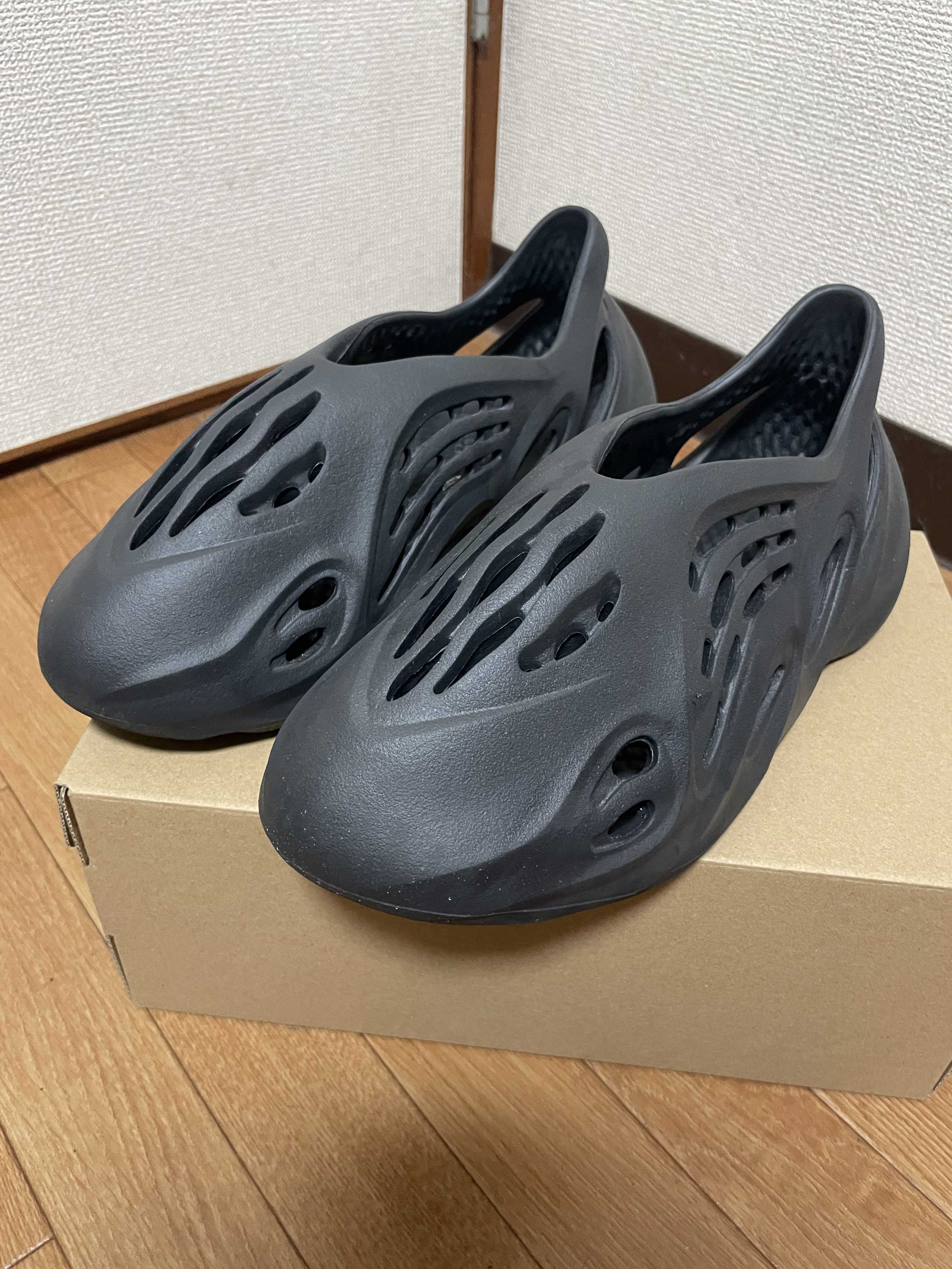 adidas YEEZY Foam Runner "Onyx"