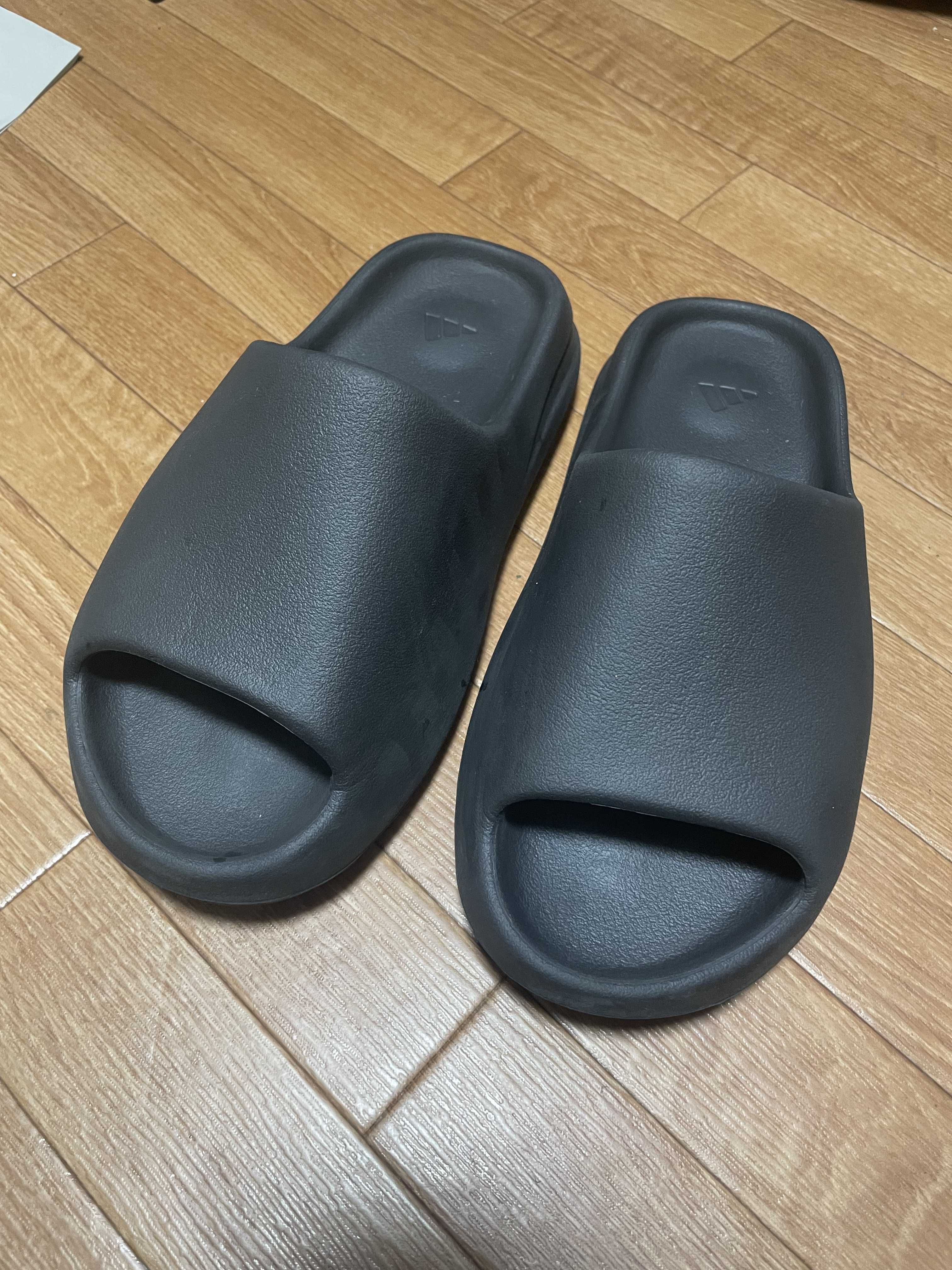adidas YEEZY Slide "Onyx"