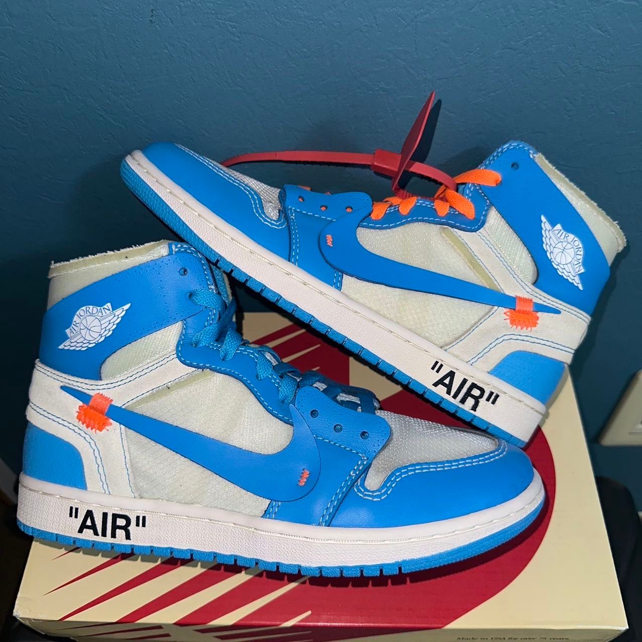 Off-White × Nike Air Jordan 1 High UNC "White/Dark Powder Blue"