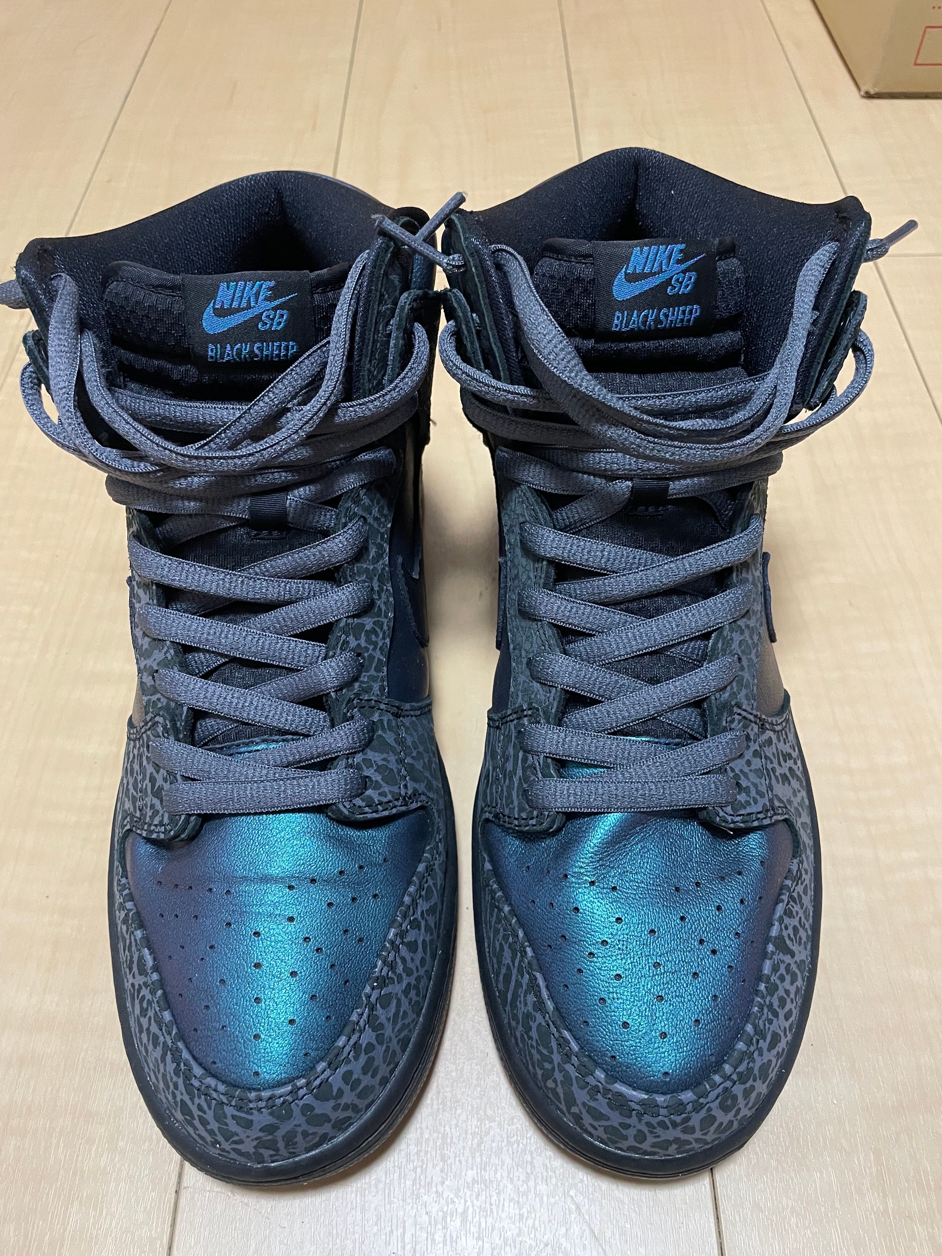 Black Sheep × Nike SB Dunk High "Black Hornet"