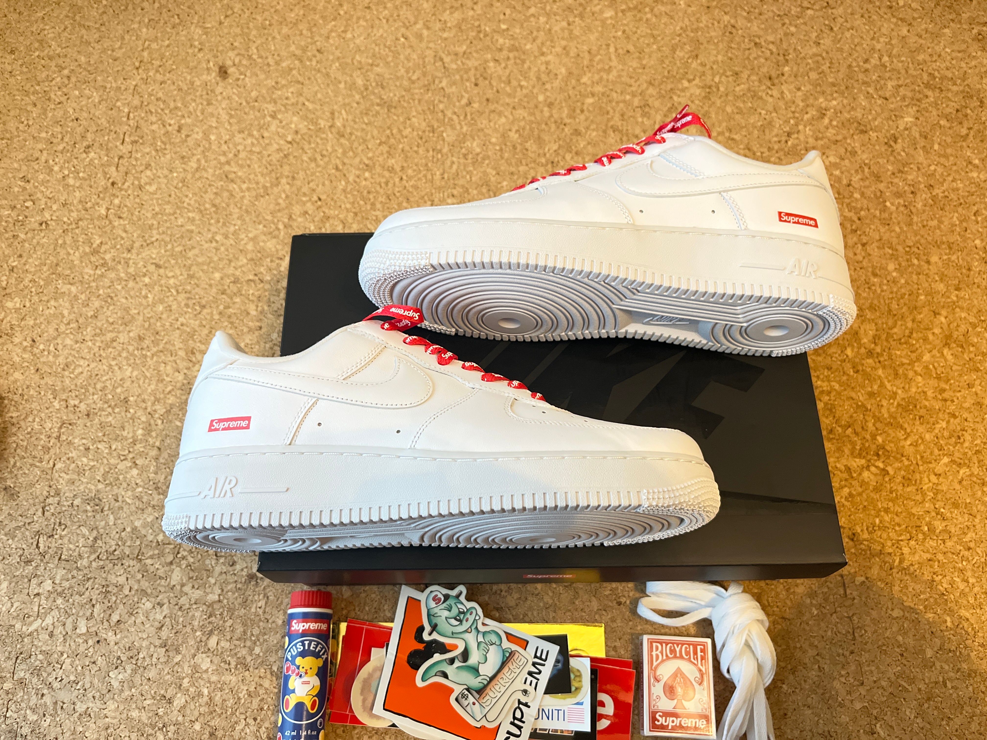 Supreme × Nike Air Force 1 Low "White"