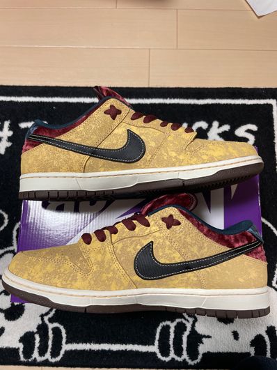Nike SB Dunk Low Pro "City of Cinema/Celestial Gold and Dark Team Red"