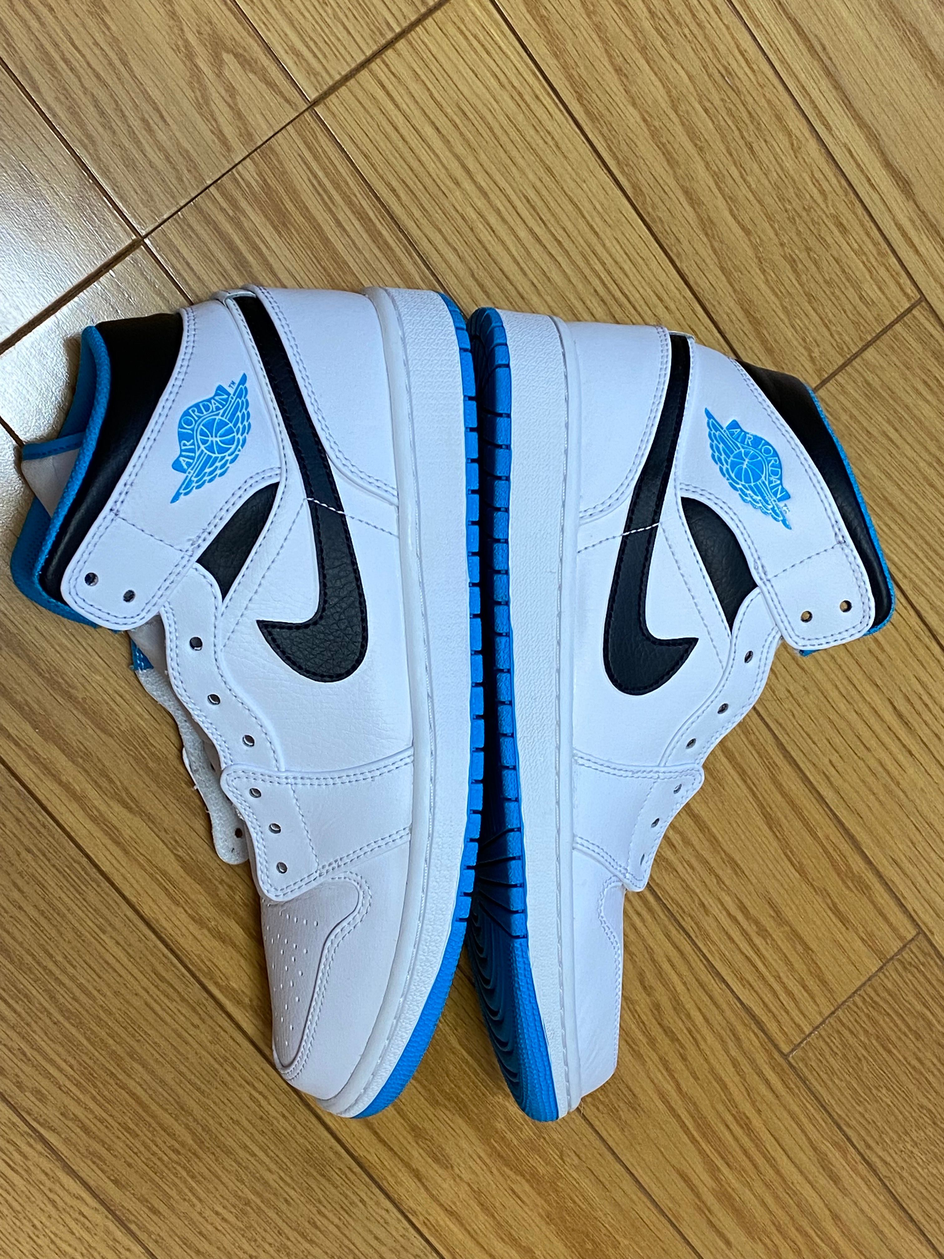 Nike Air Jordan 1 Mid "White/Laser blue"