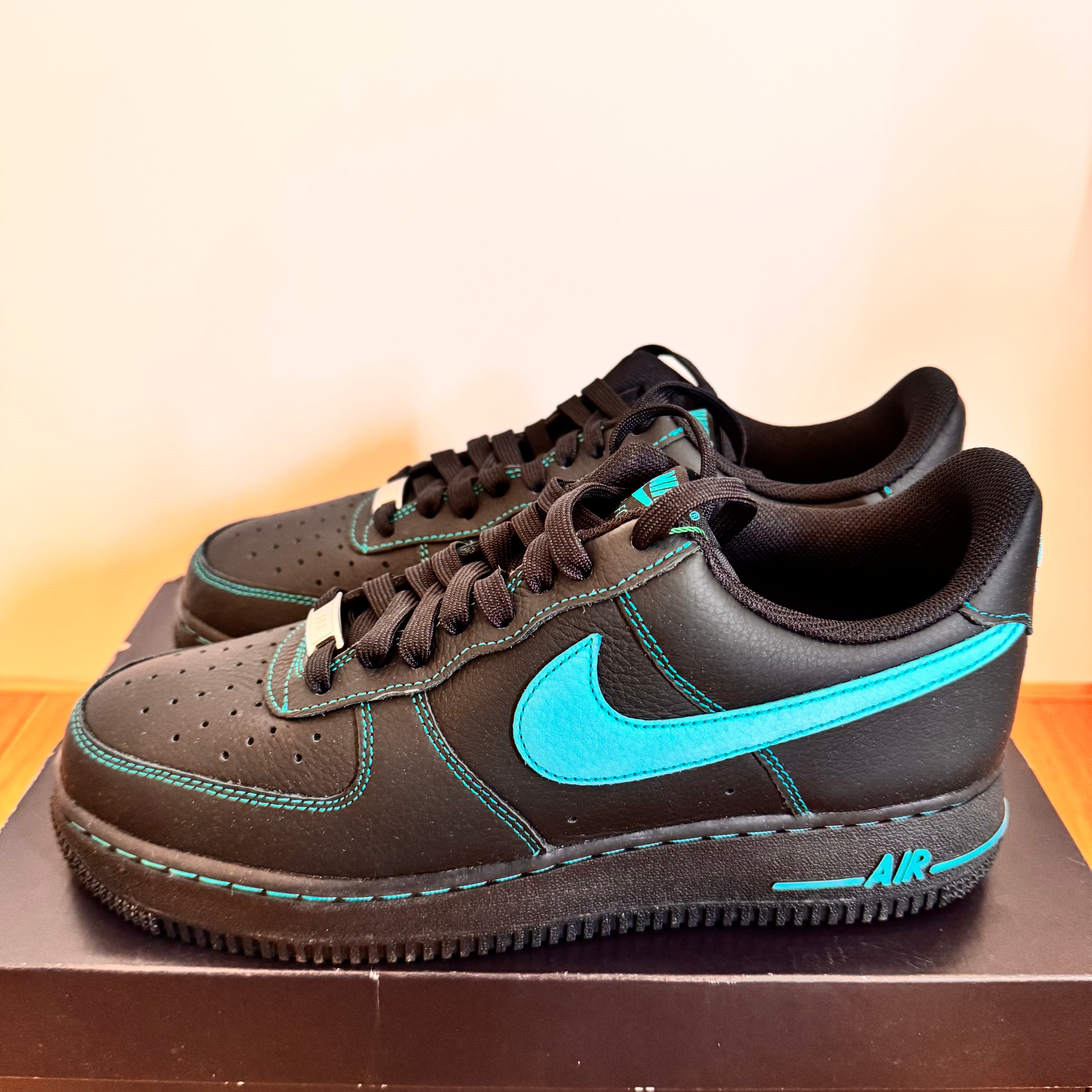 Nike Air Force 1 Low "Black Tiffany"