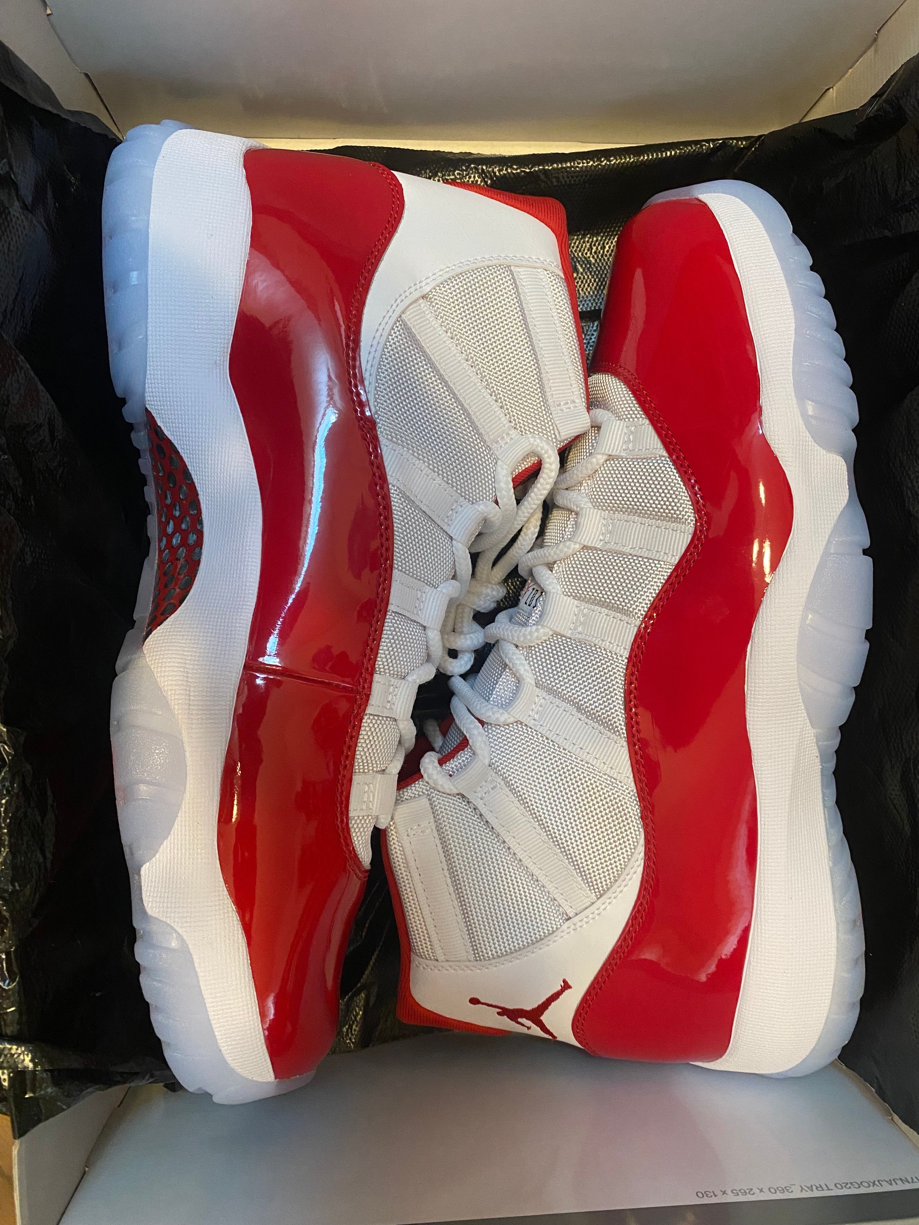 Nike Air Jordan 11 "Varsity Red"