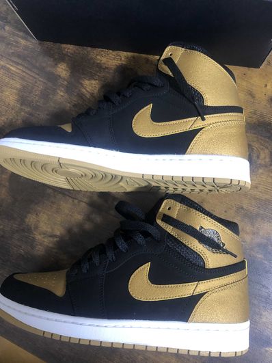 Nike Air Jordan 1 Retro High "Melo PE"