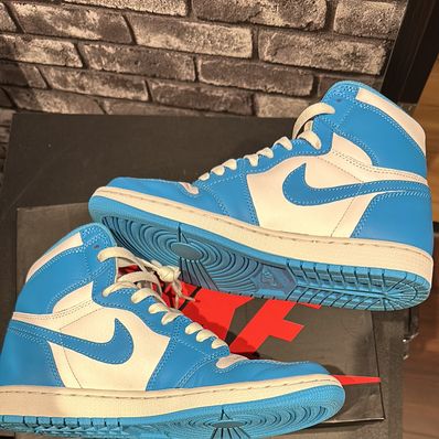 Nike Air Jordan 1 Retro High "UNC"