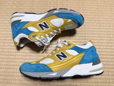 Sneakersnstuff (SNS) × New Balance 991 "Yellow/Blue"