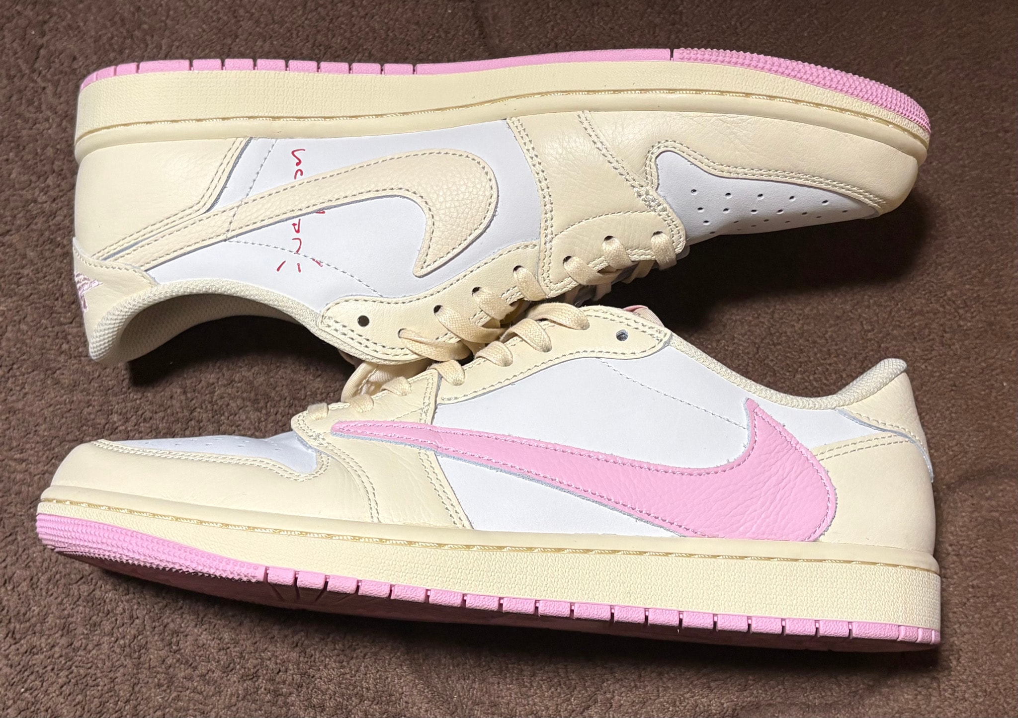 Travis Scott × Nike Air Jordan 1 Retro Low OG "Muslin/Shy Pink"