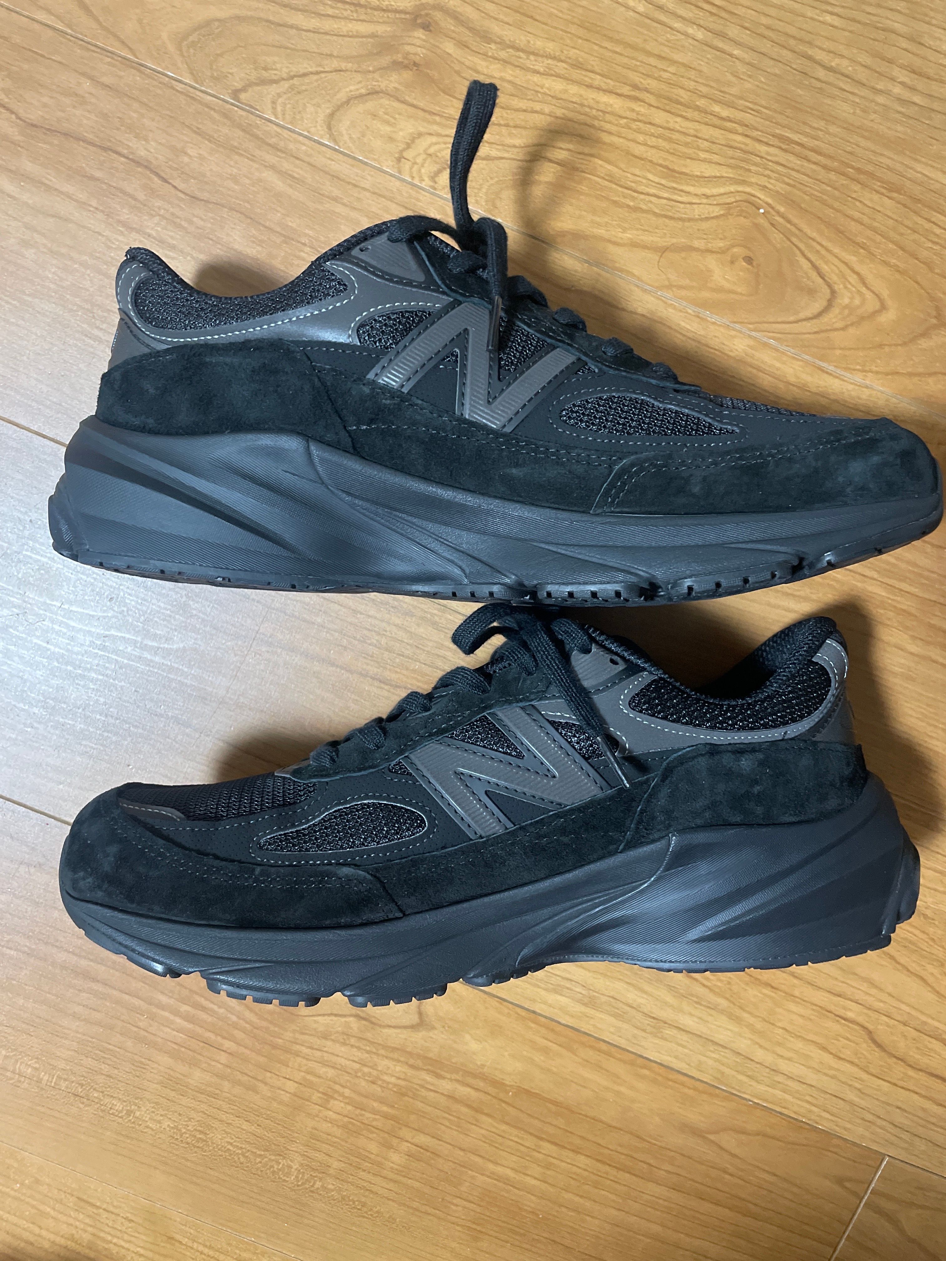 New Balance 990V6 "Triple Black"