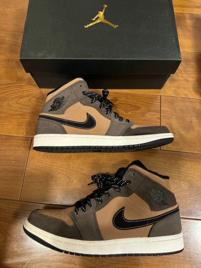 Nike Air Jordan 1 Mid SE "Dark Chocolate"