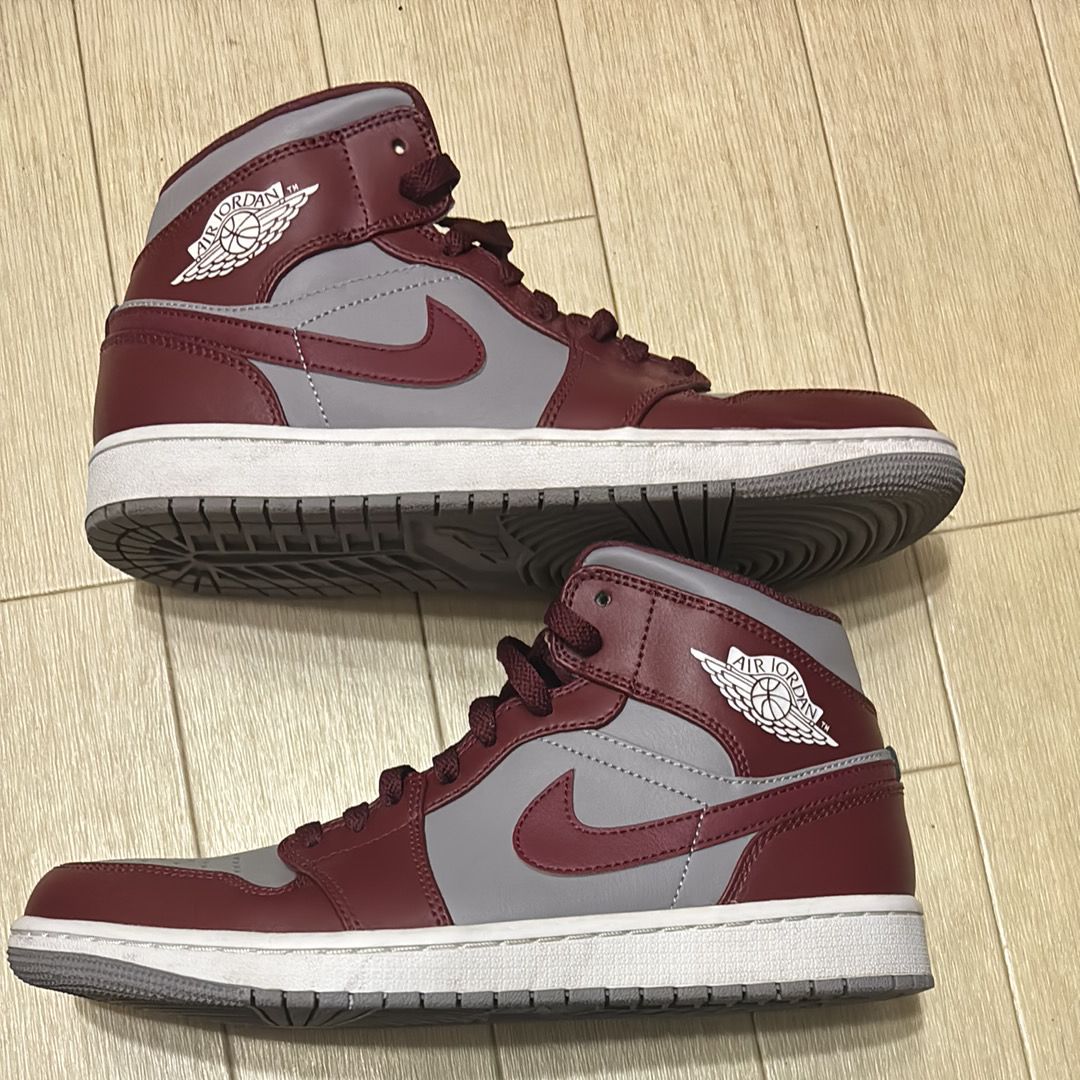 Nike Air Jordan 1 Mid "Team Red"