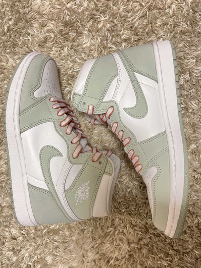 Nike Women's Air Jordan 1 High OG "Seafoam"