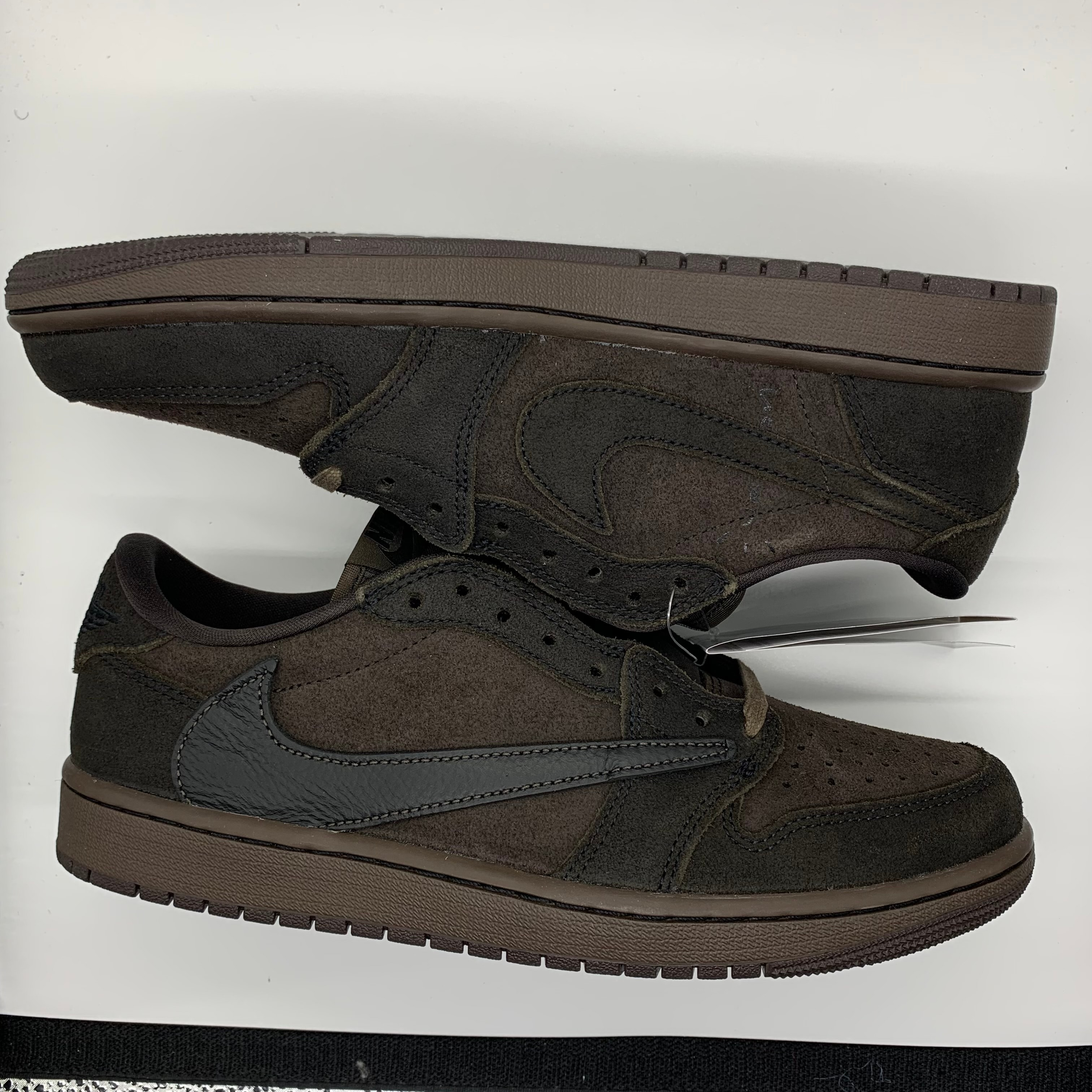 Travis Scott × Nike Air Jordan 1 Low OG SP "Velvet Brown and Dark Mocha"